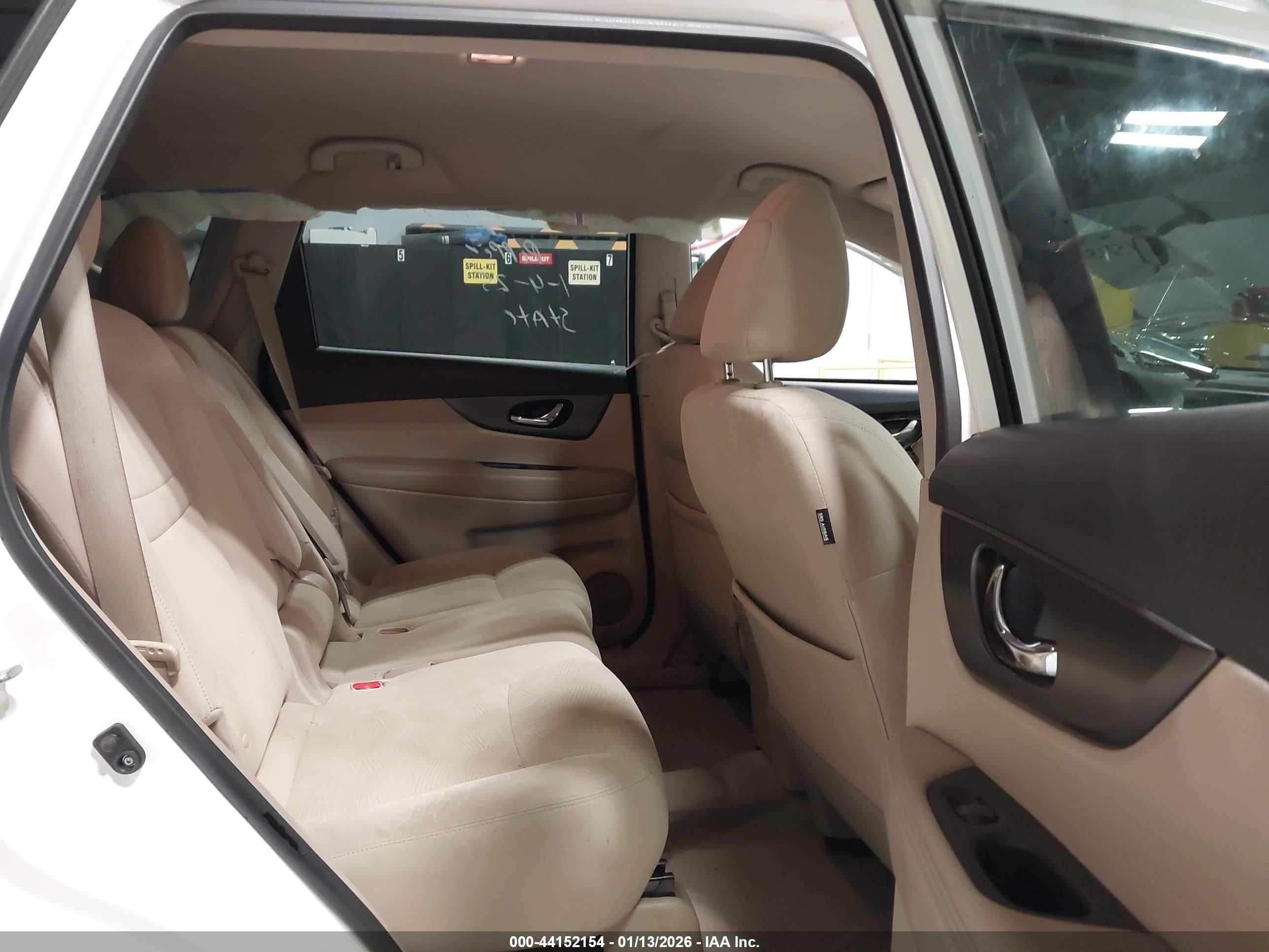 NISSAN ROGUE image 8