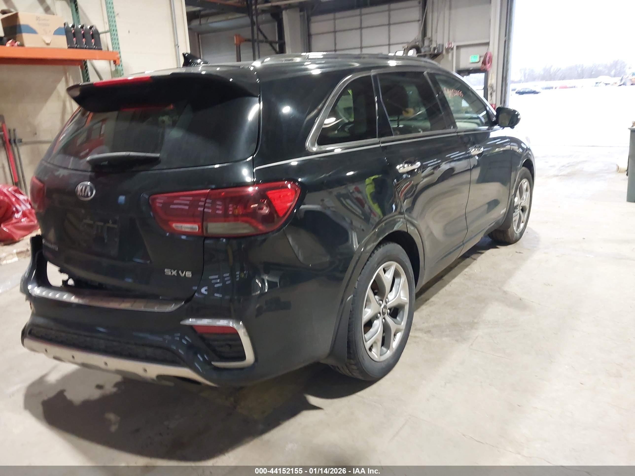 KIA SORENTO image 4