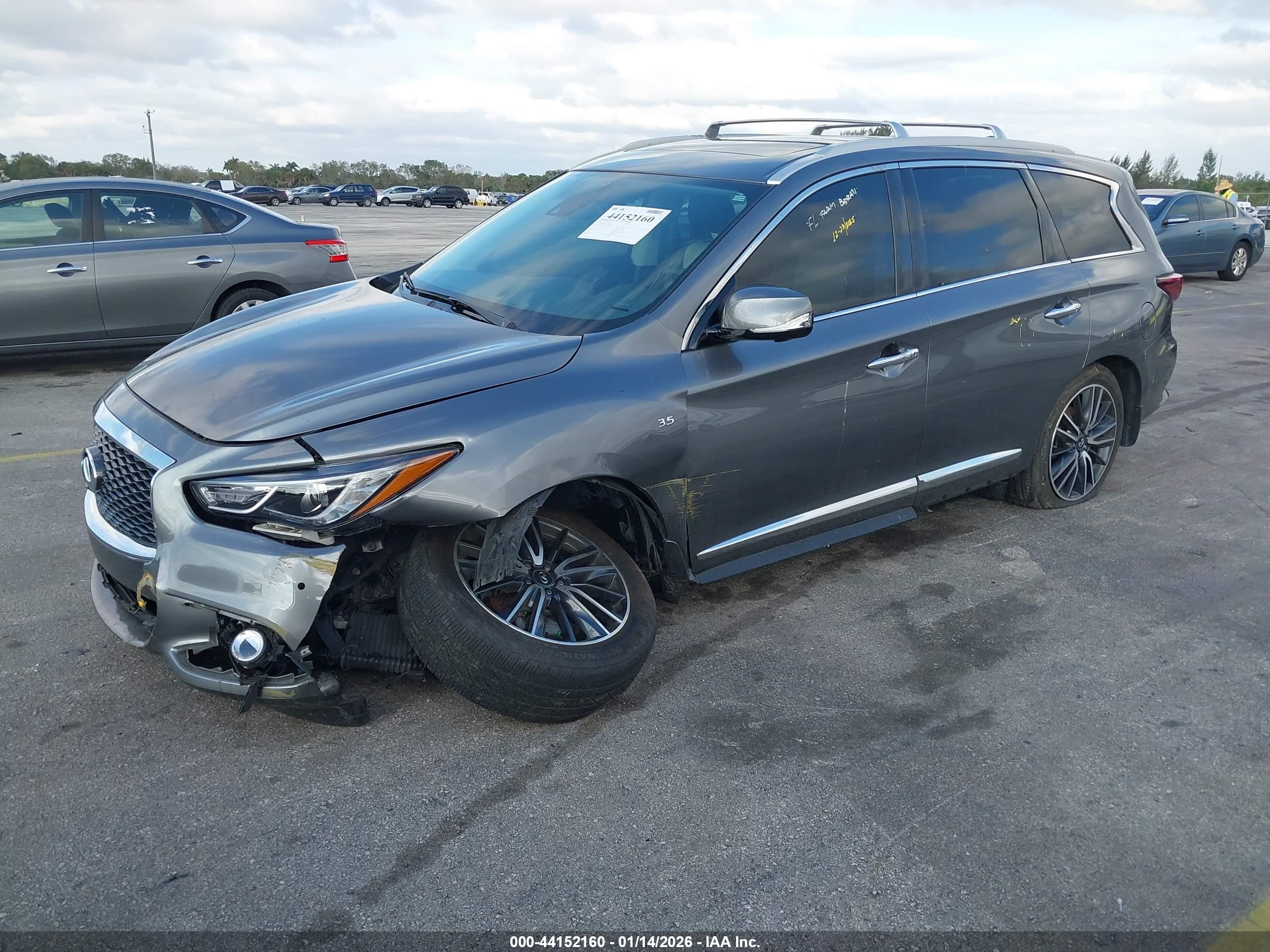INFINITI QX60 image 2