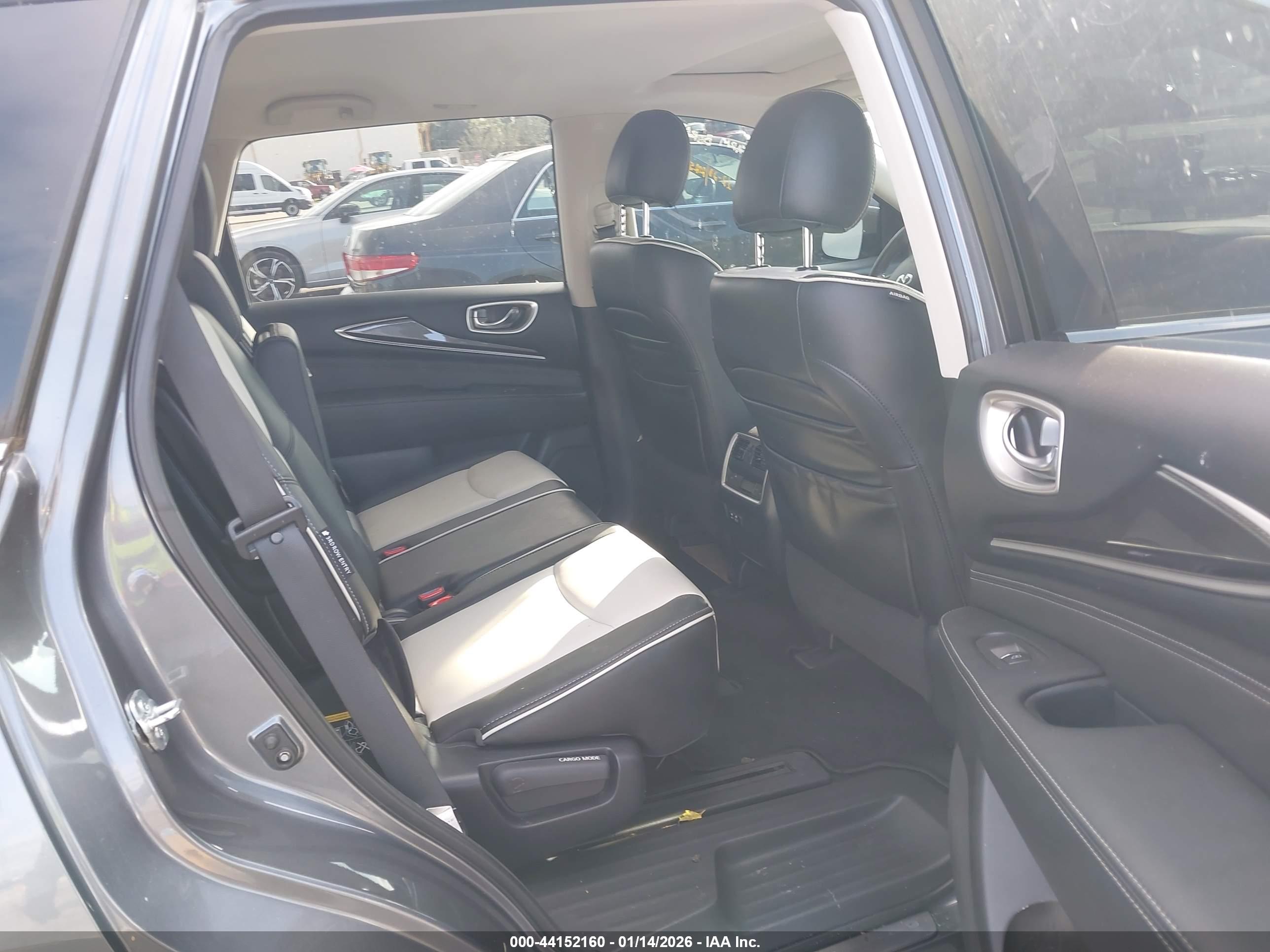 INFINITI QX60 image 8