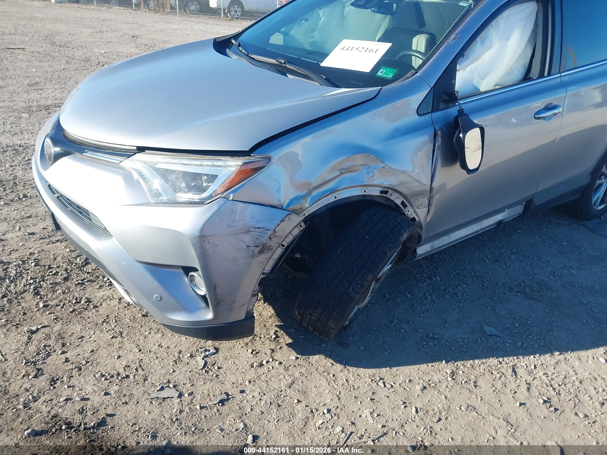 TOYOTA RAV4 image 6