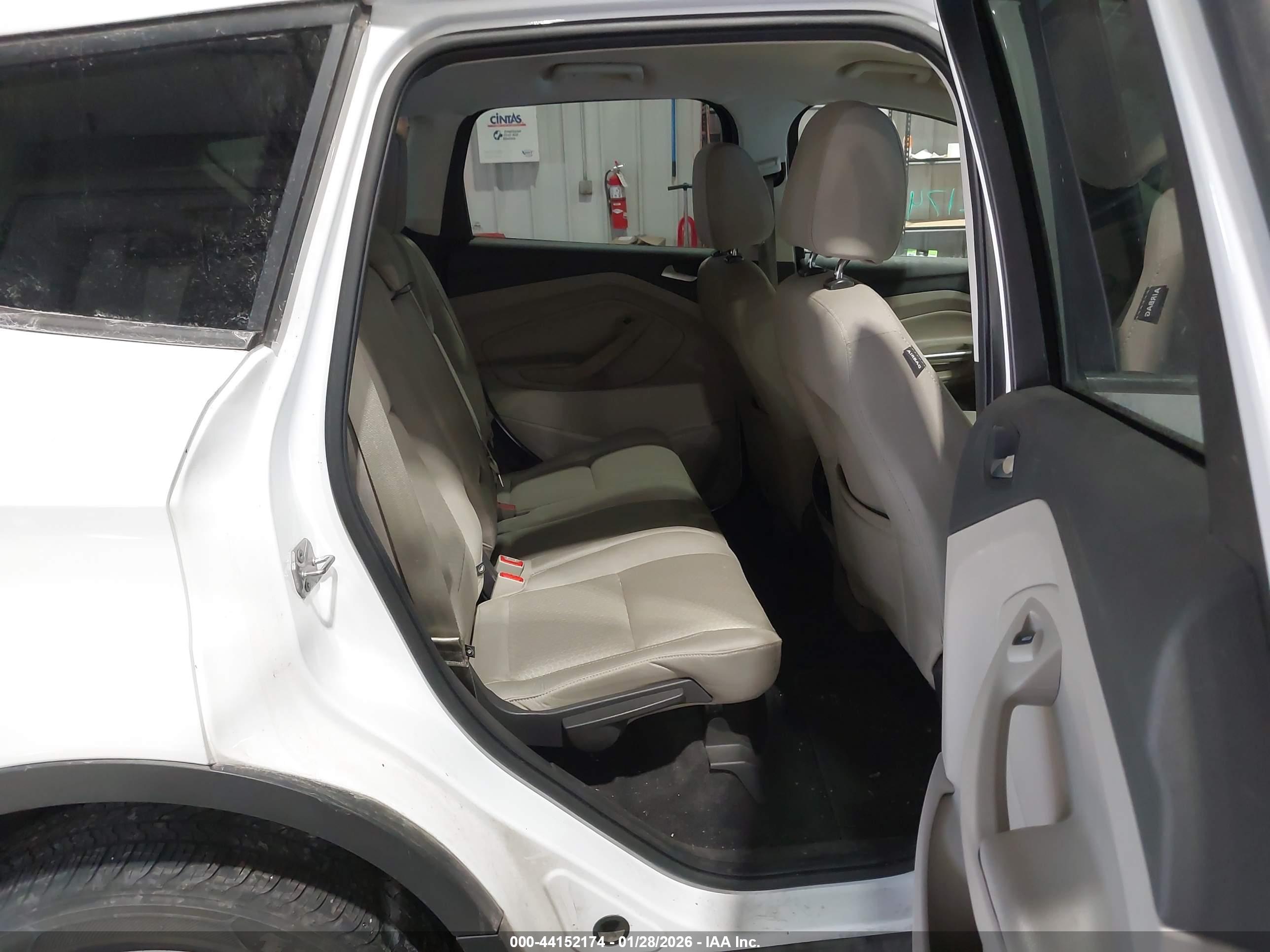 FORD ESCAPE image 8