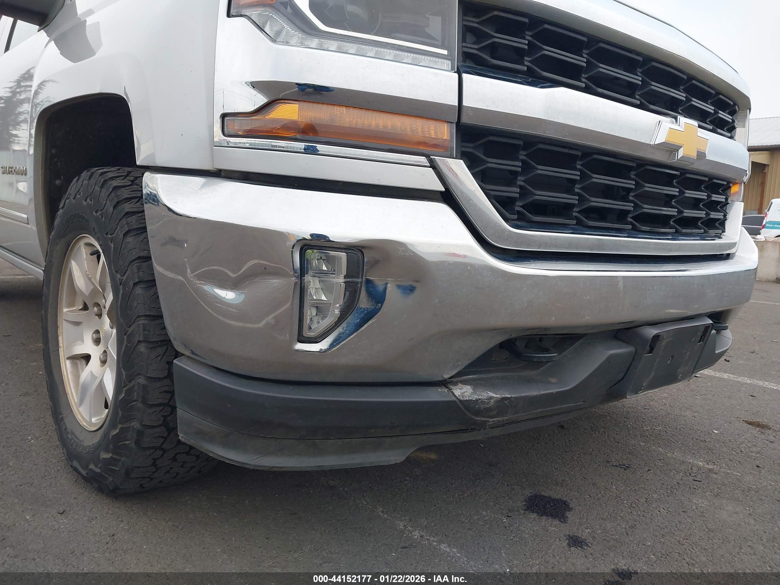 CHEVROLET SILVERADO image 6
