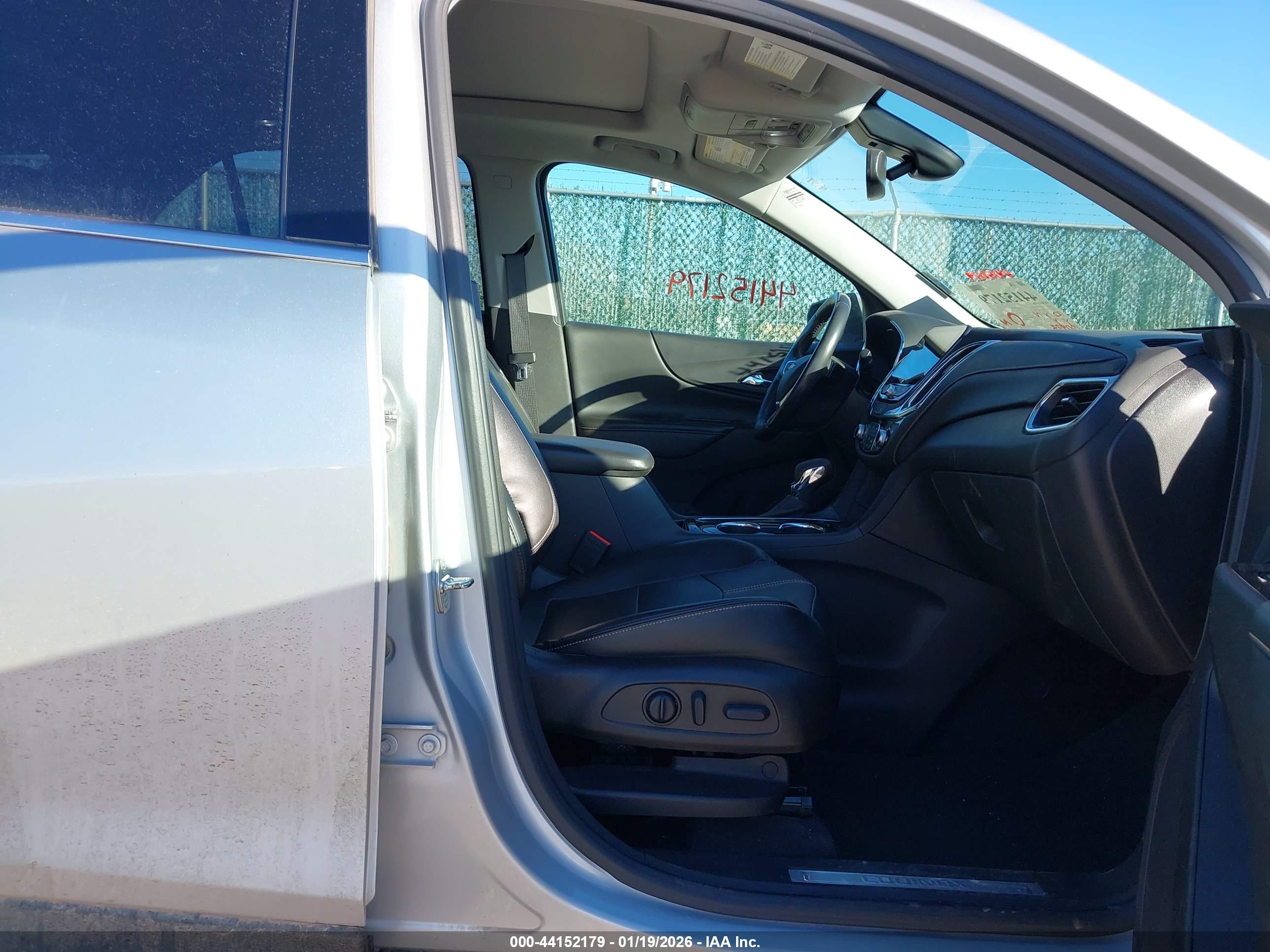 CHEVROLET EQUINOX image 5