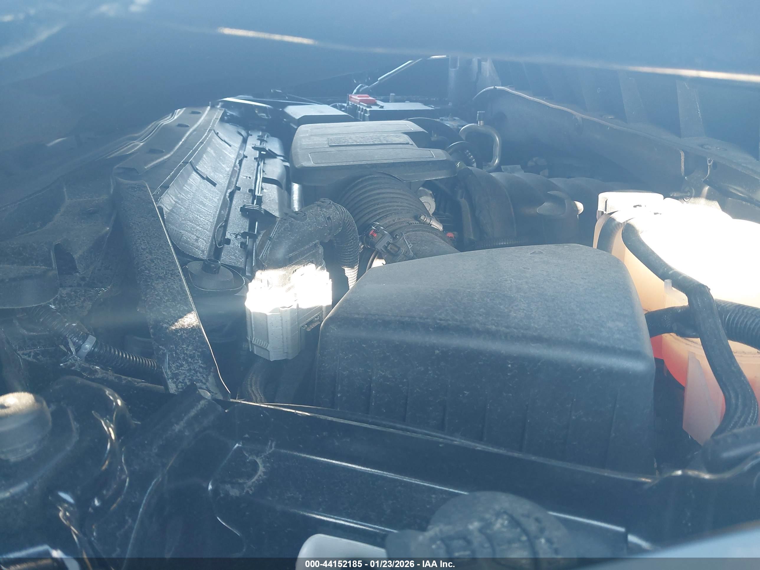 CHEVROLET SILVERADO image 10