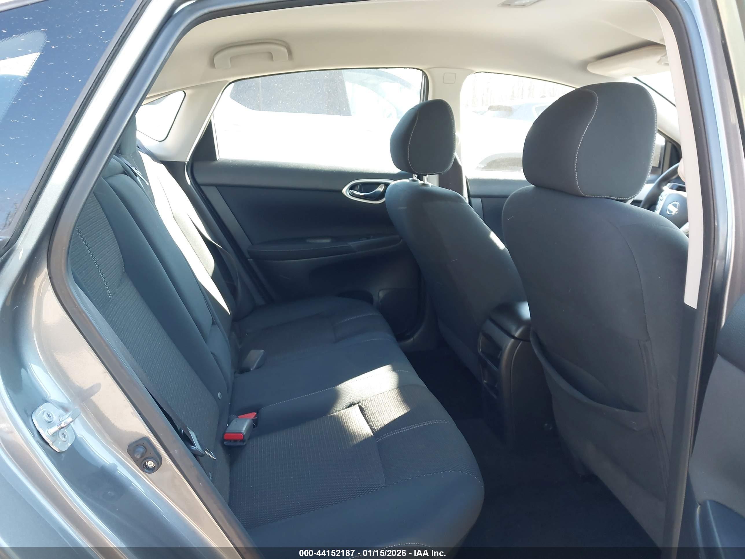 NISSAN SENTRA image 8