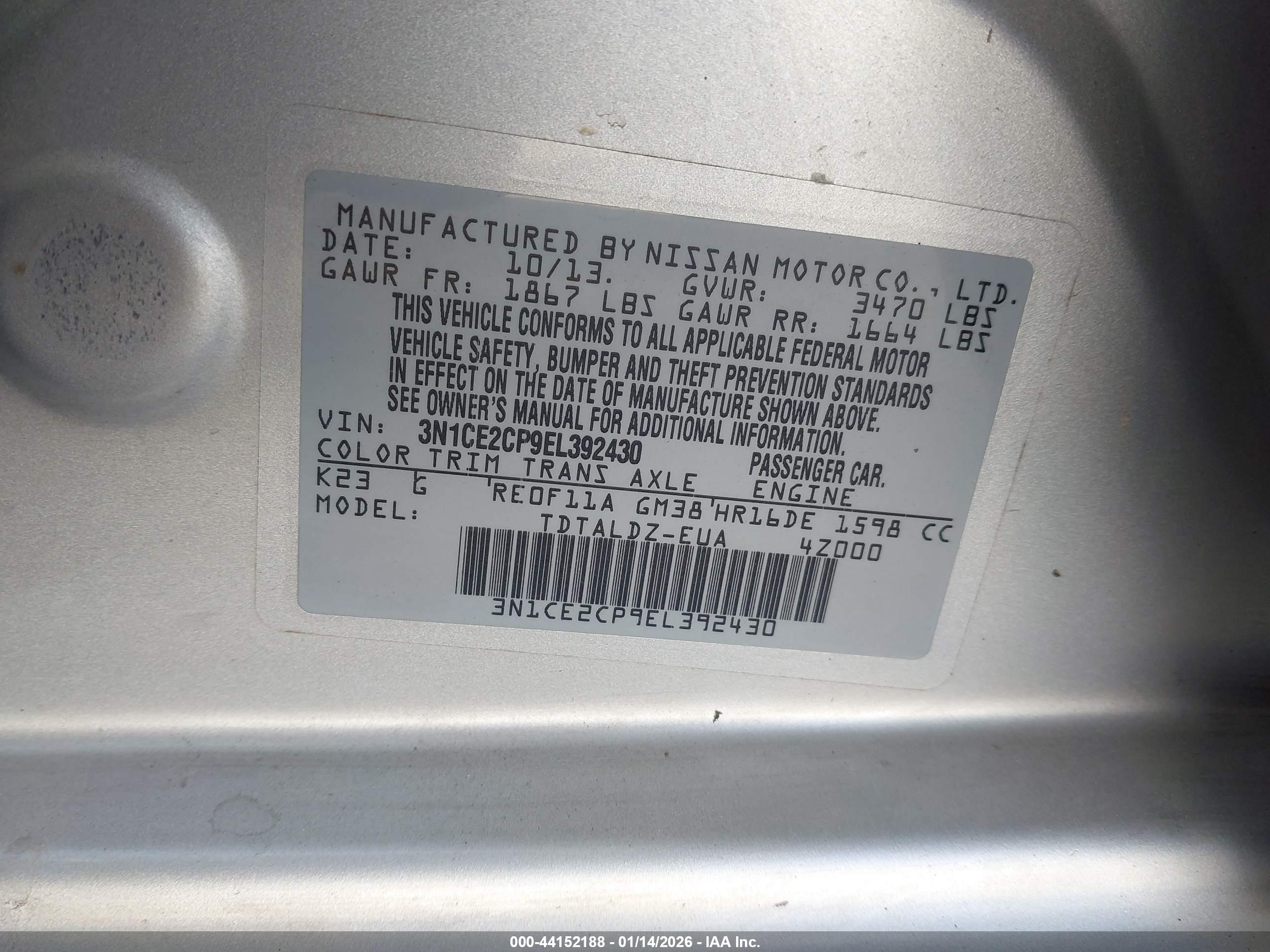 NISSAN VERSA image 9