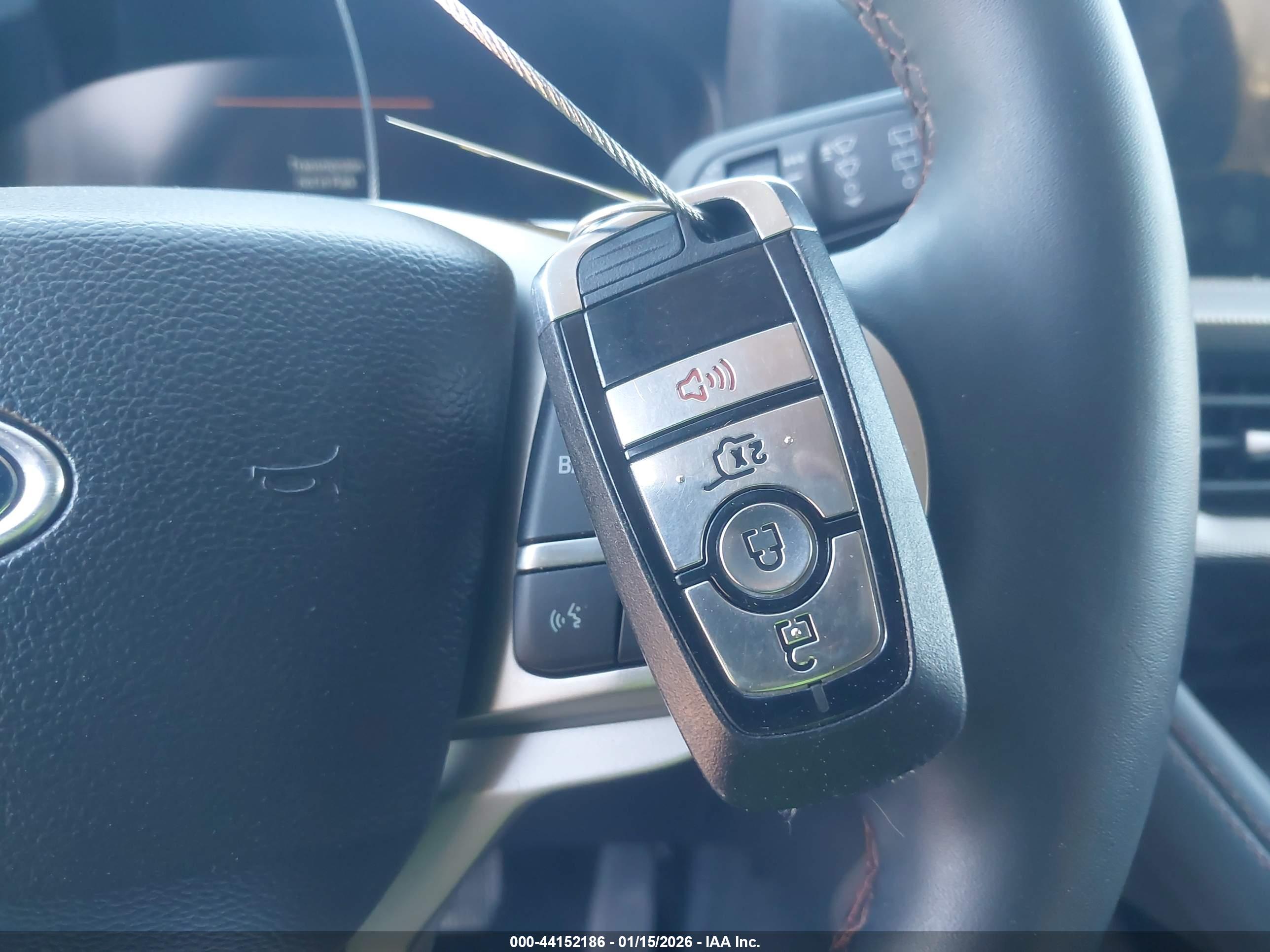 FORD EXPLORER image 11