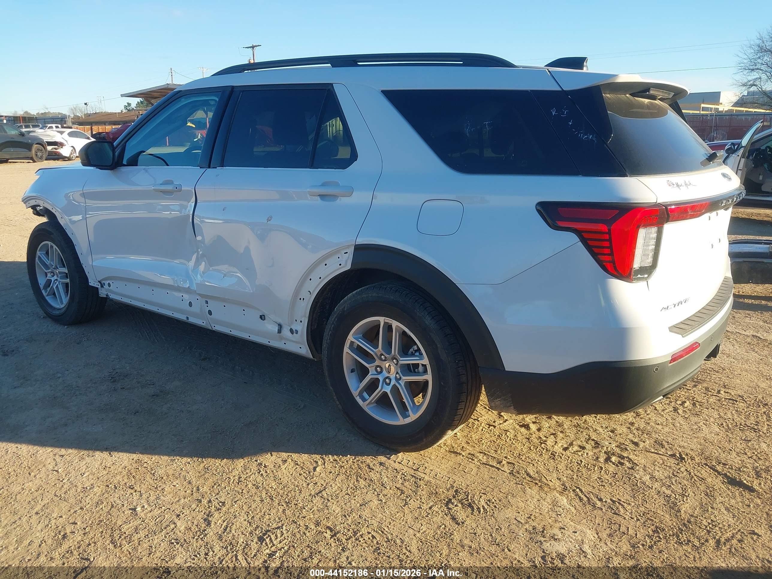FORD EXPLORER image 3