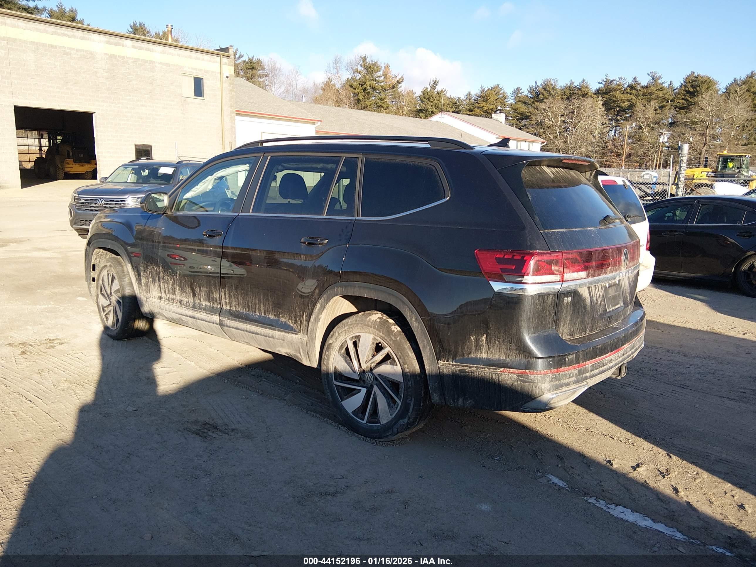 VOLKSWAGEN ATLAS image 3