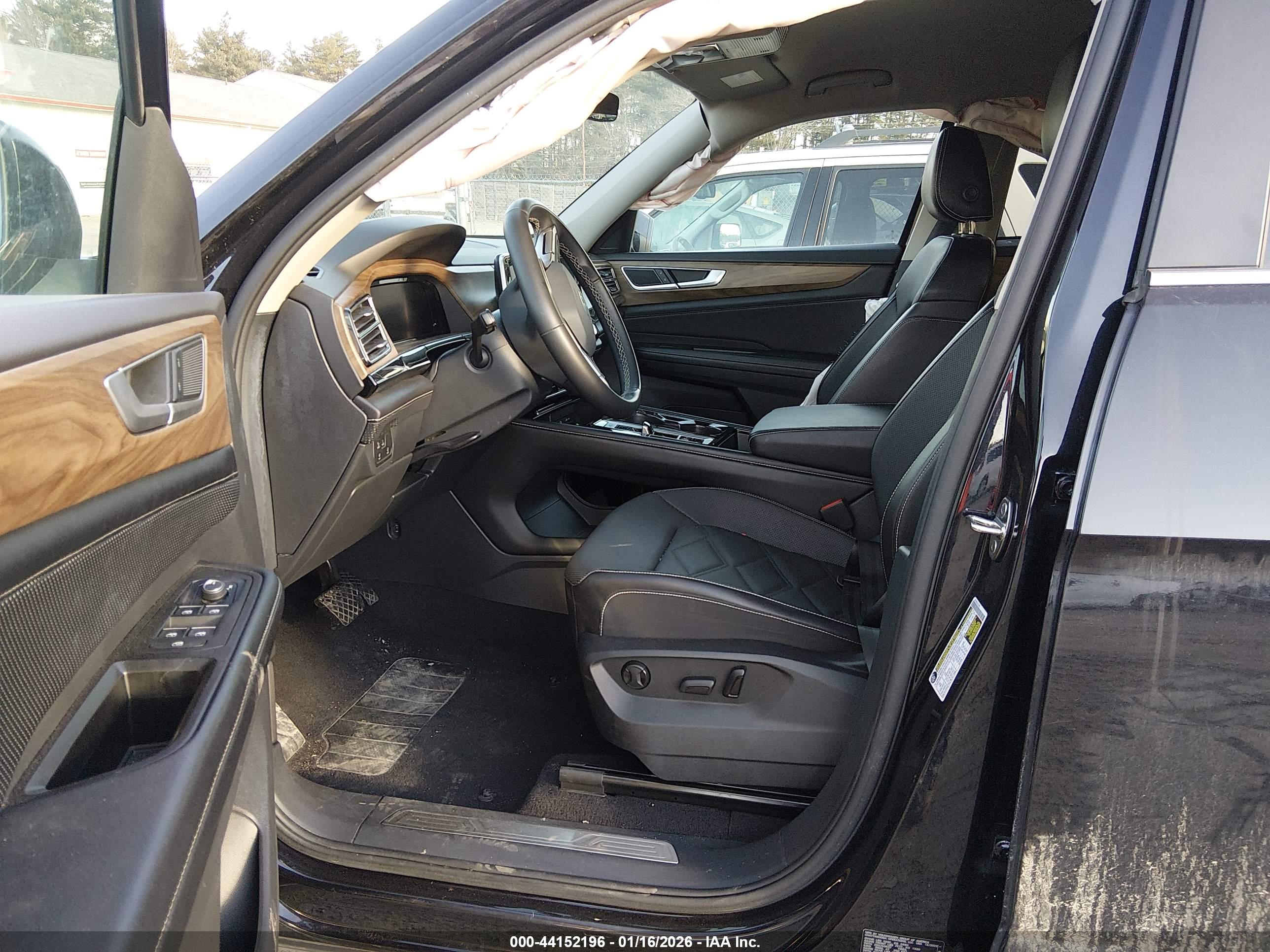 VOLKSWAGEN ATLAS image 5
