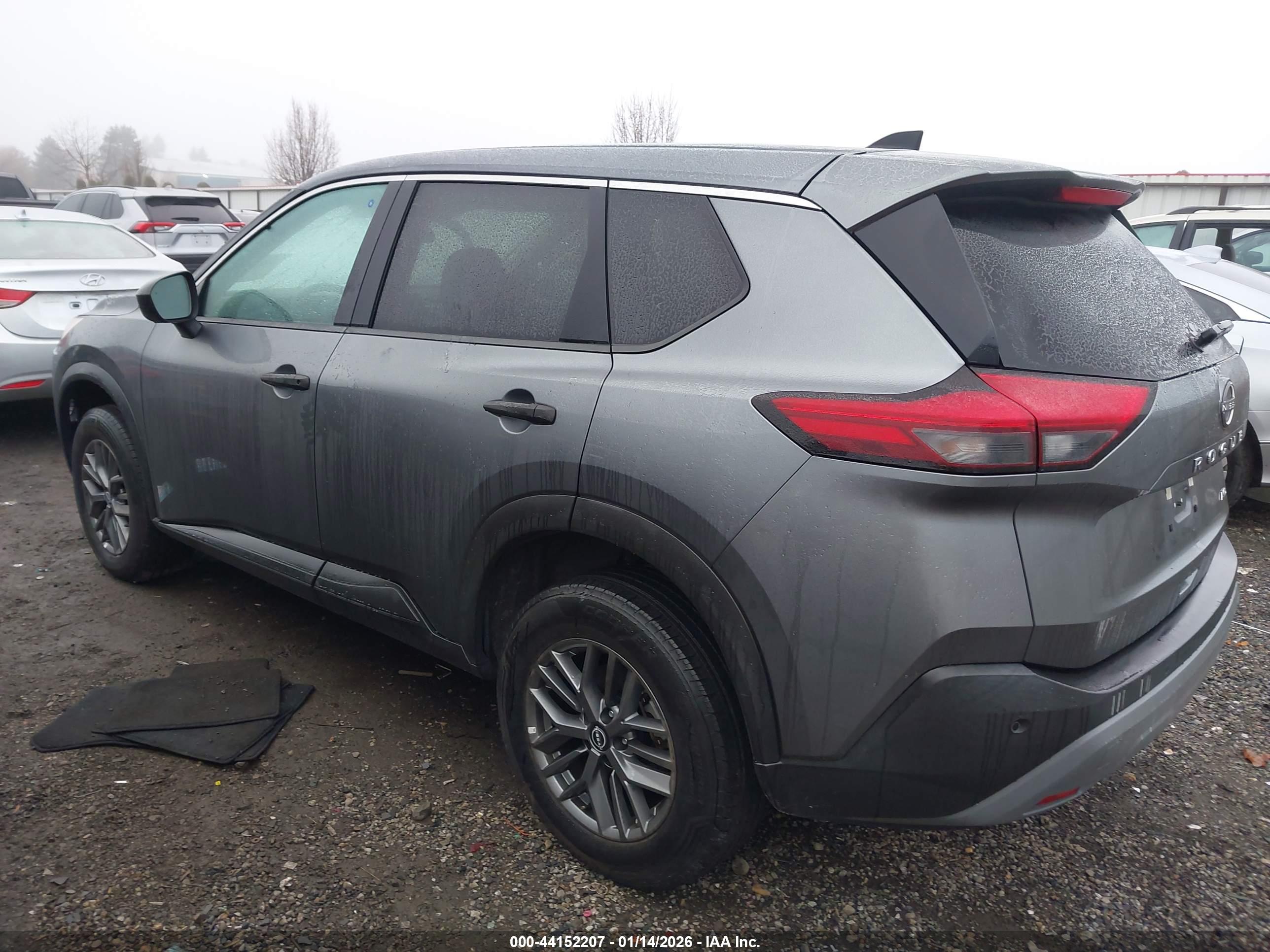 NISSAN ROGUE image 3