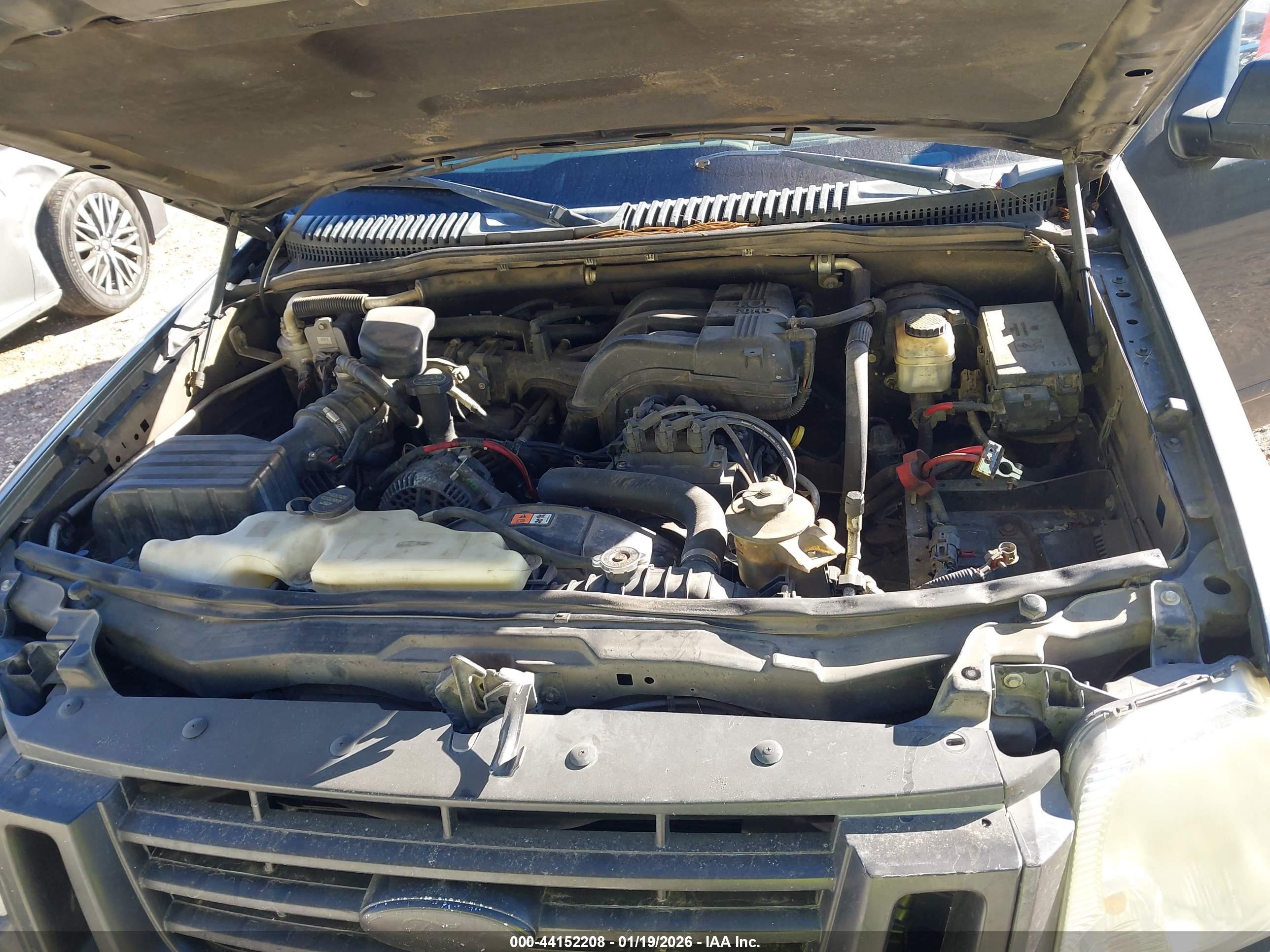 FORD EXPLORER image 10