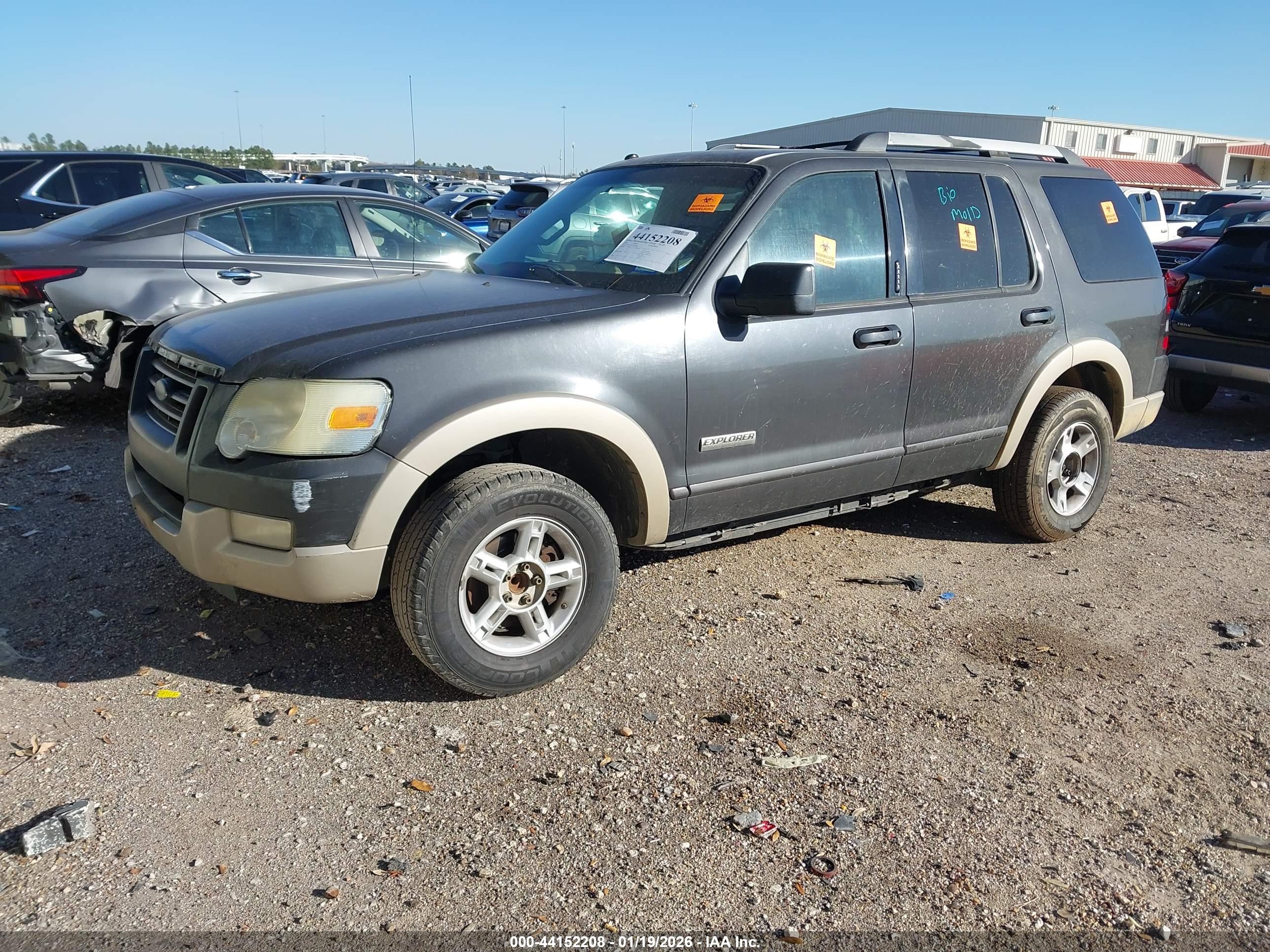 FORD EXPLORER image 2