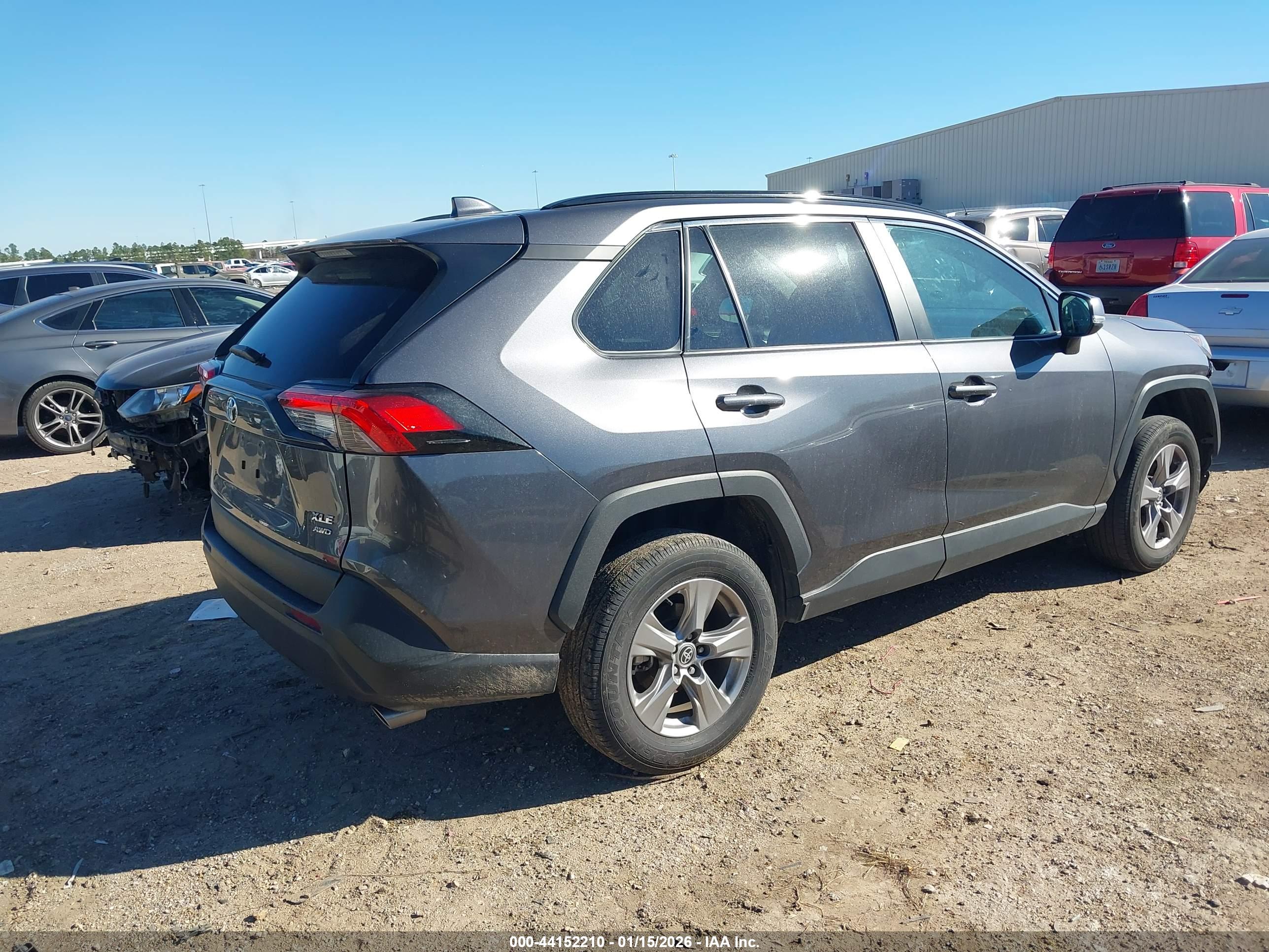 TOYOTA RAV4 image 4