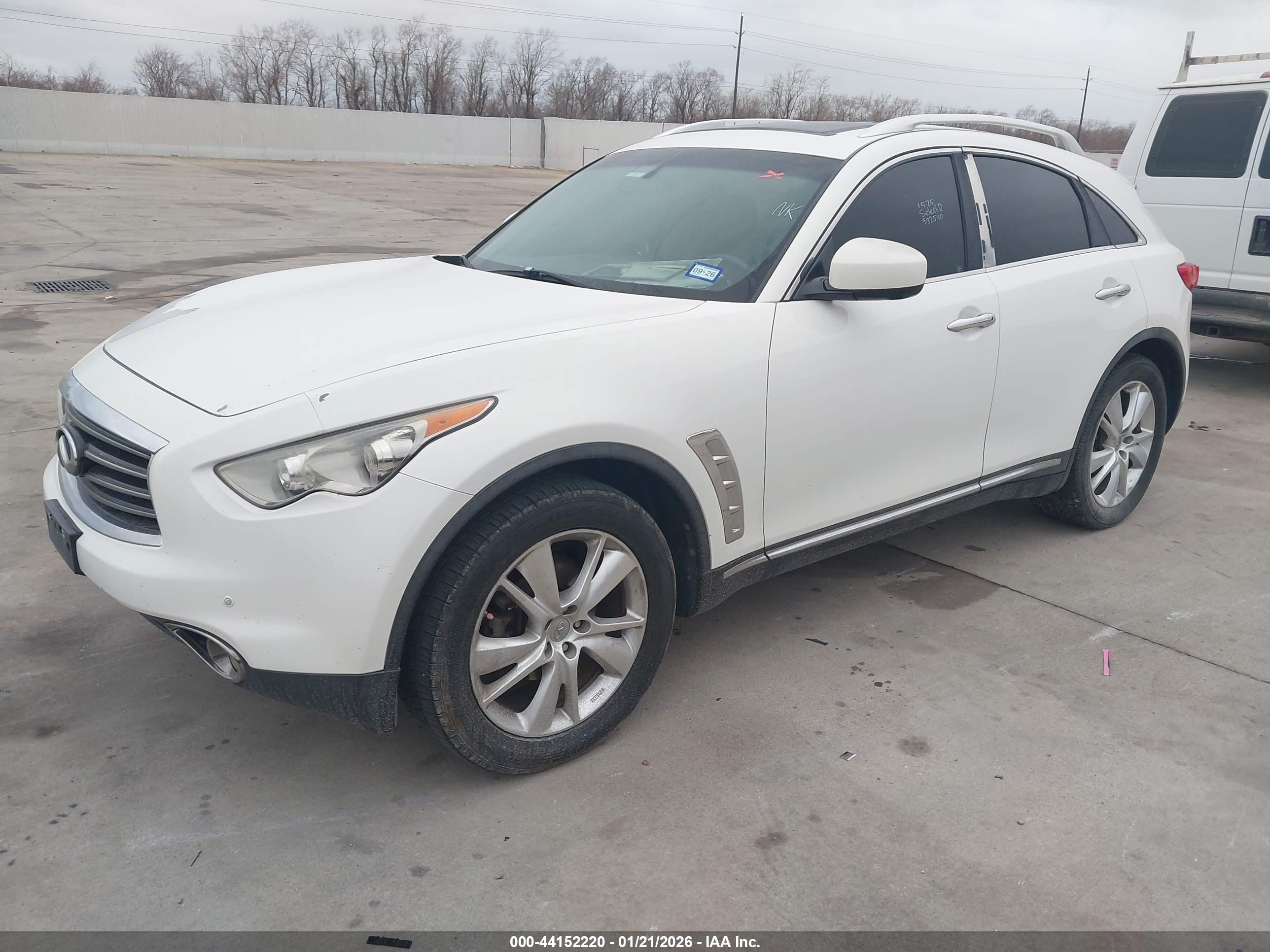 INFINITI FX35 image 2