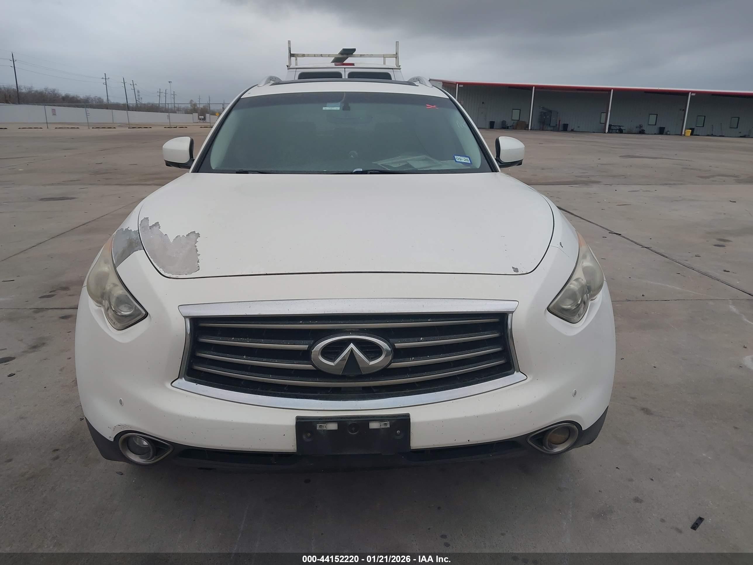 INFINITI FX35 image 6