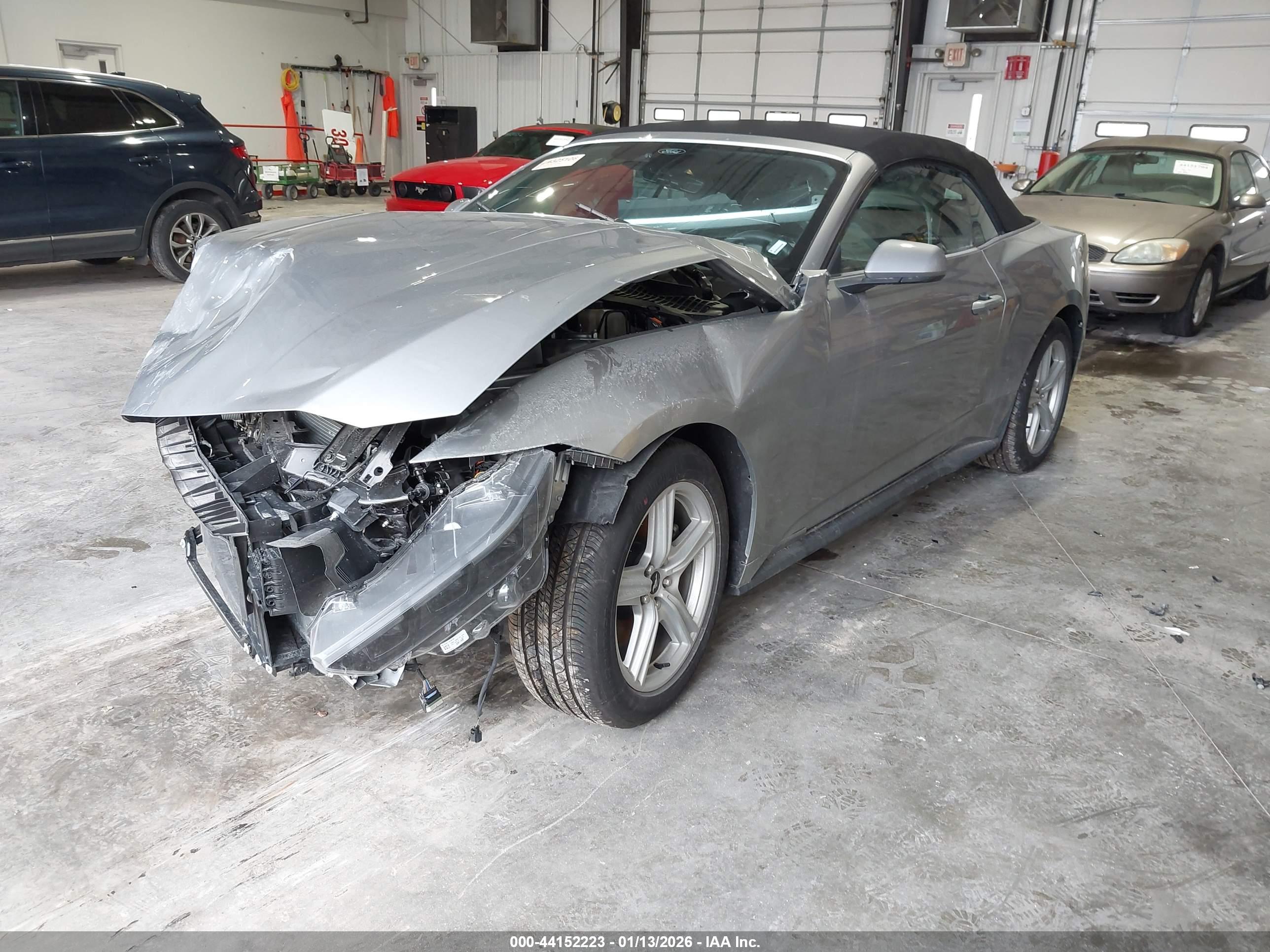 FORD MUSTANG image 2