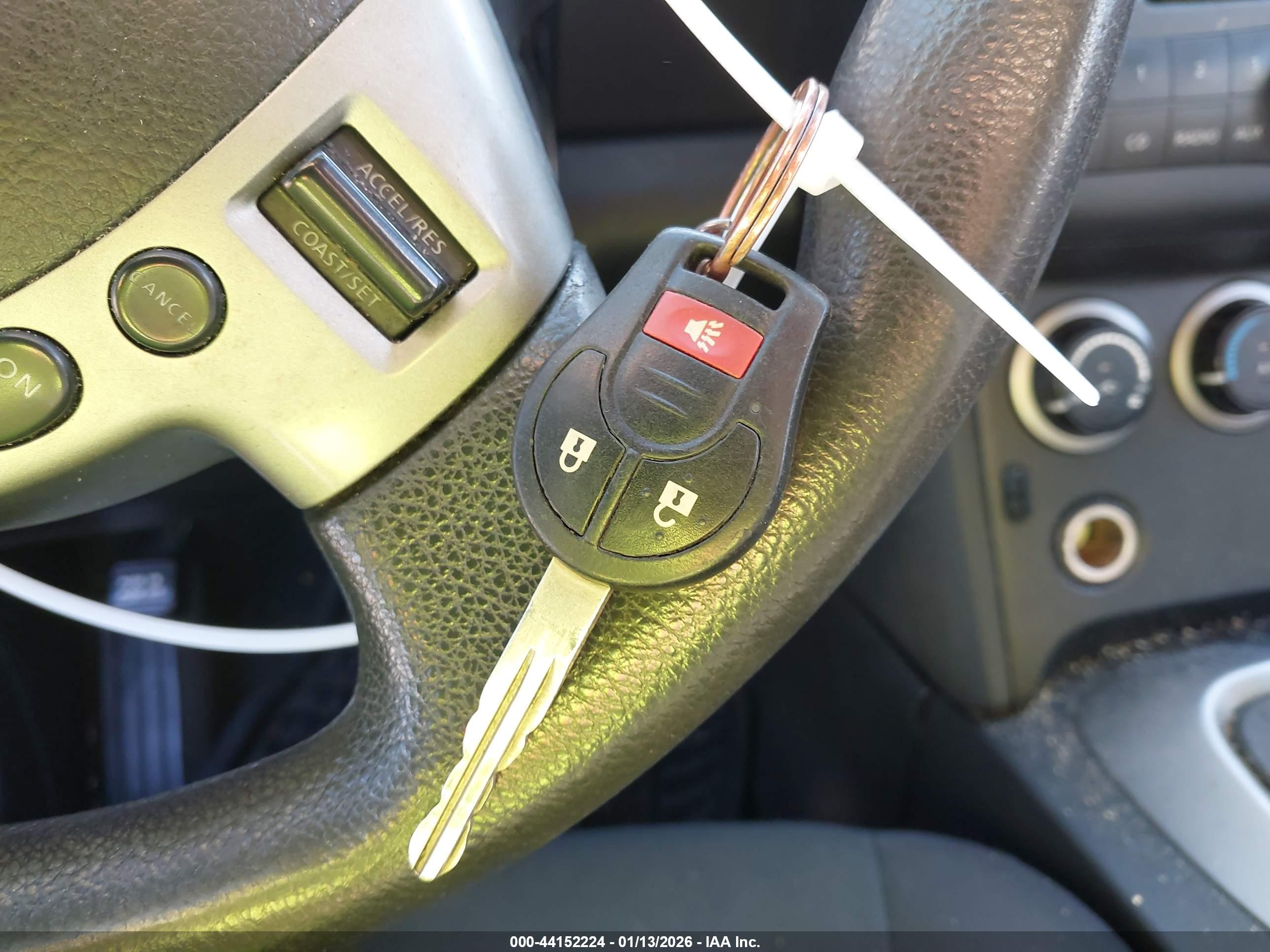 NISSAN ROGUE image 11