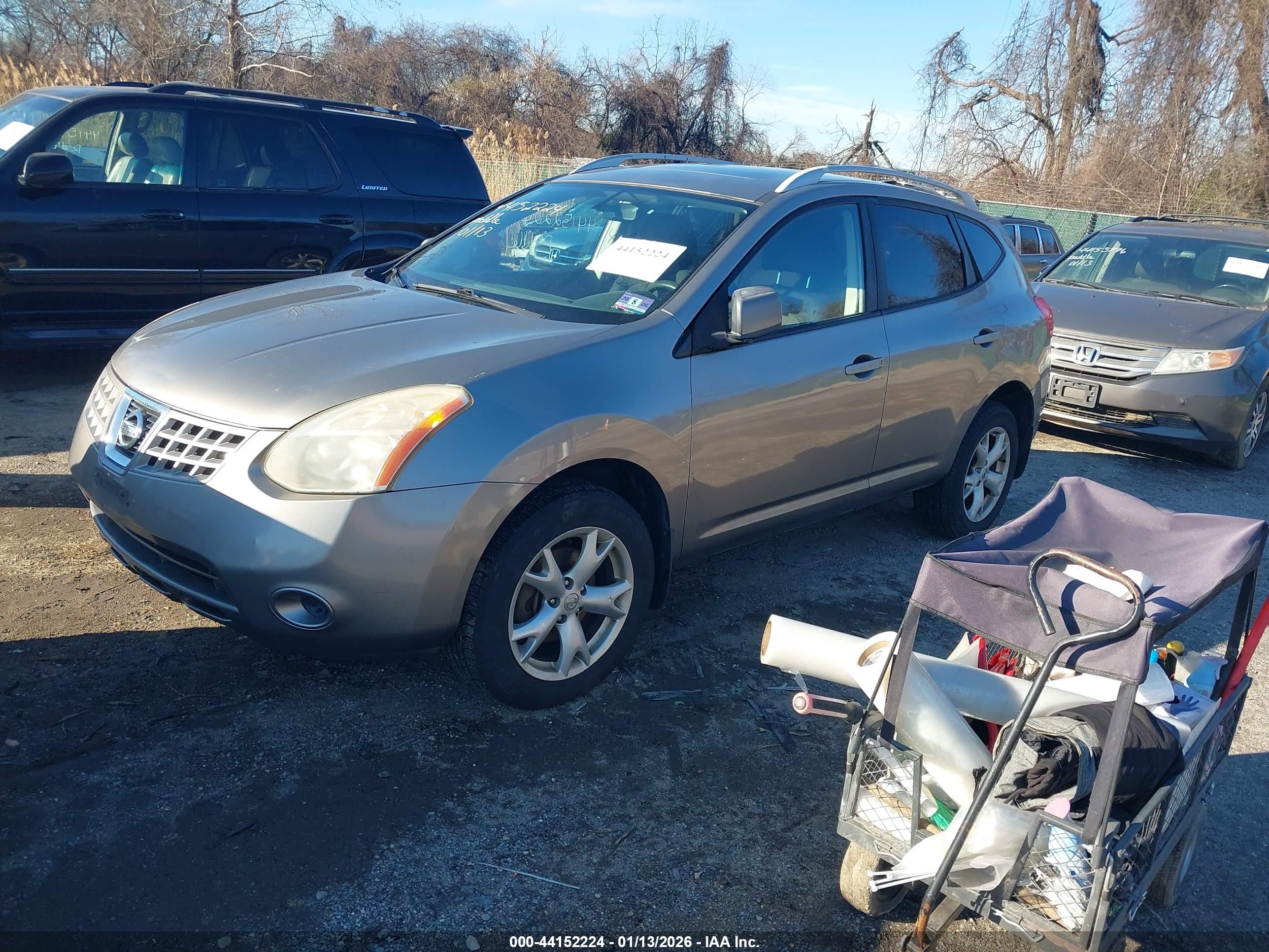 NISSAN ROGUE image 2