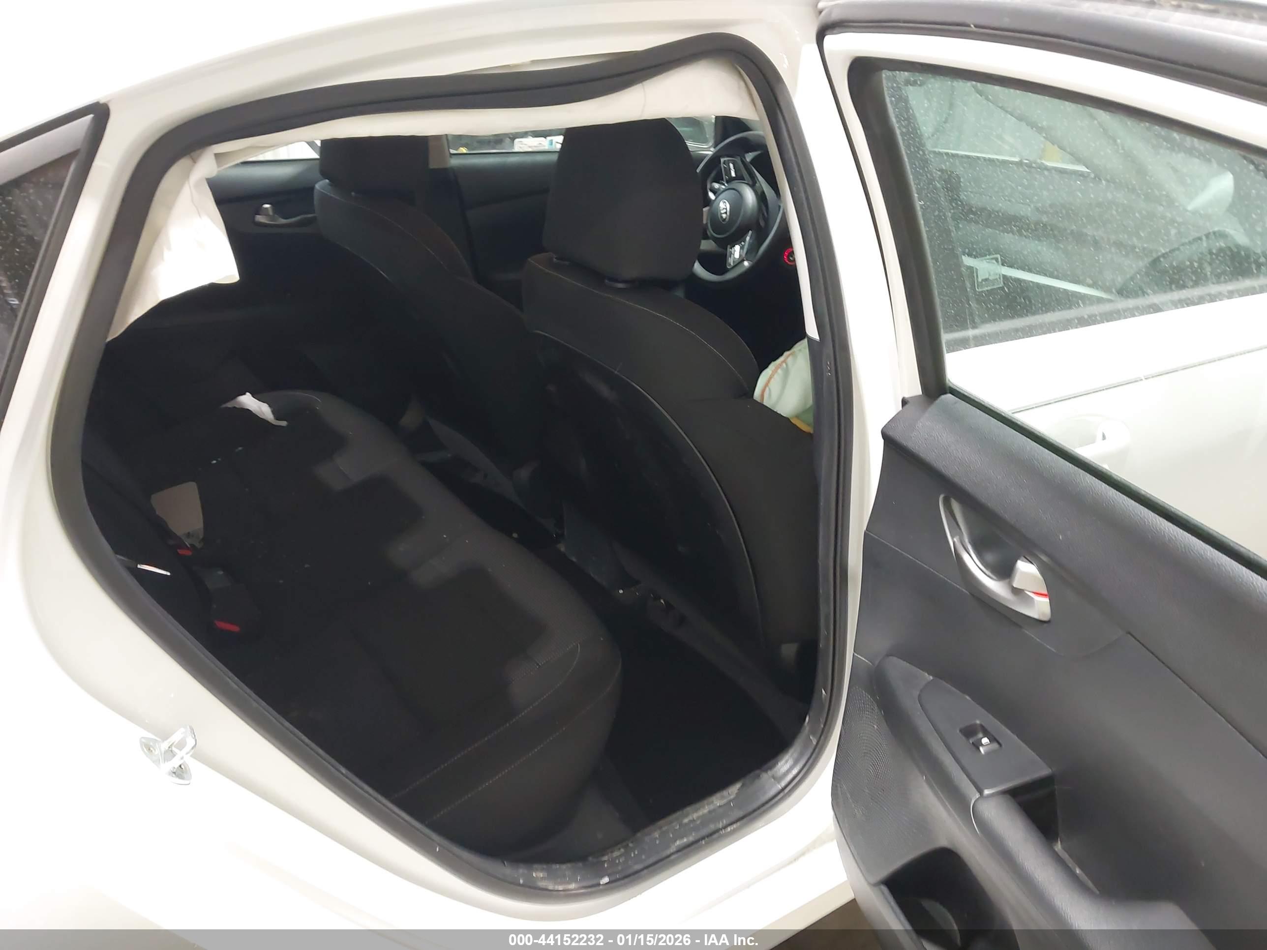 KIA FORTE image 8