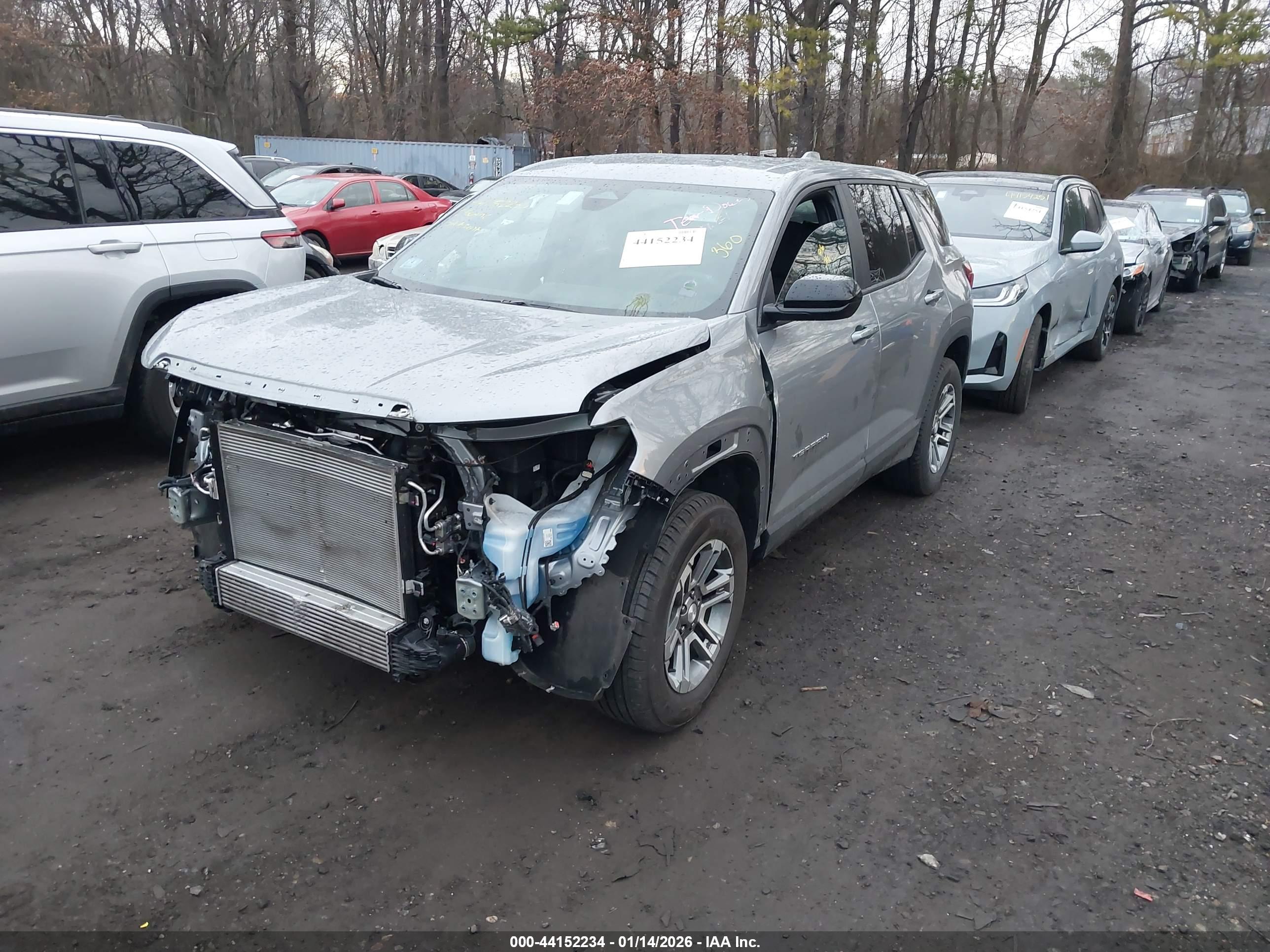 GMC TERRAIN image 2