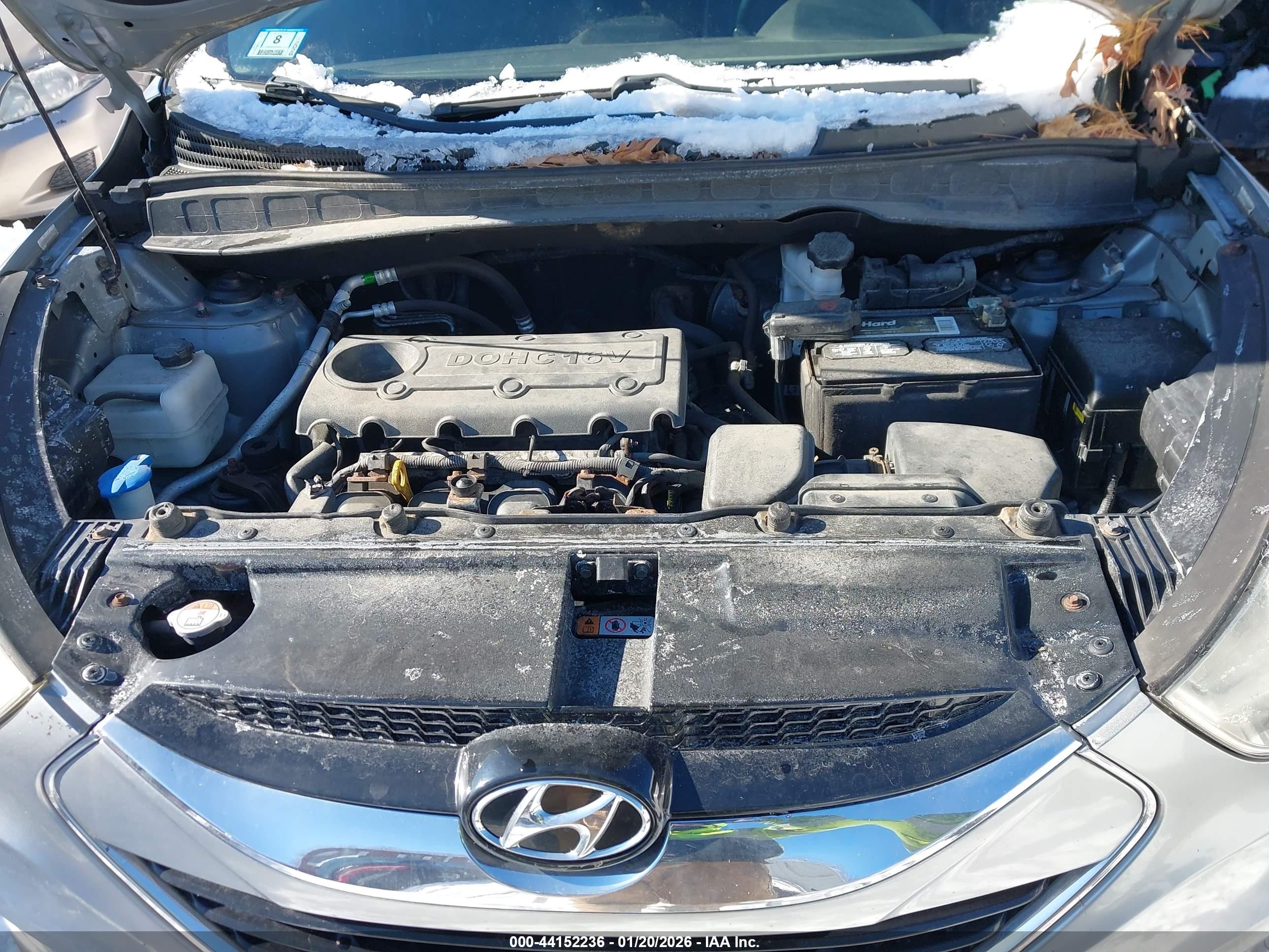 HYUNDAI TUCSON image 10