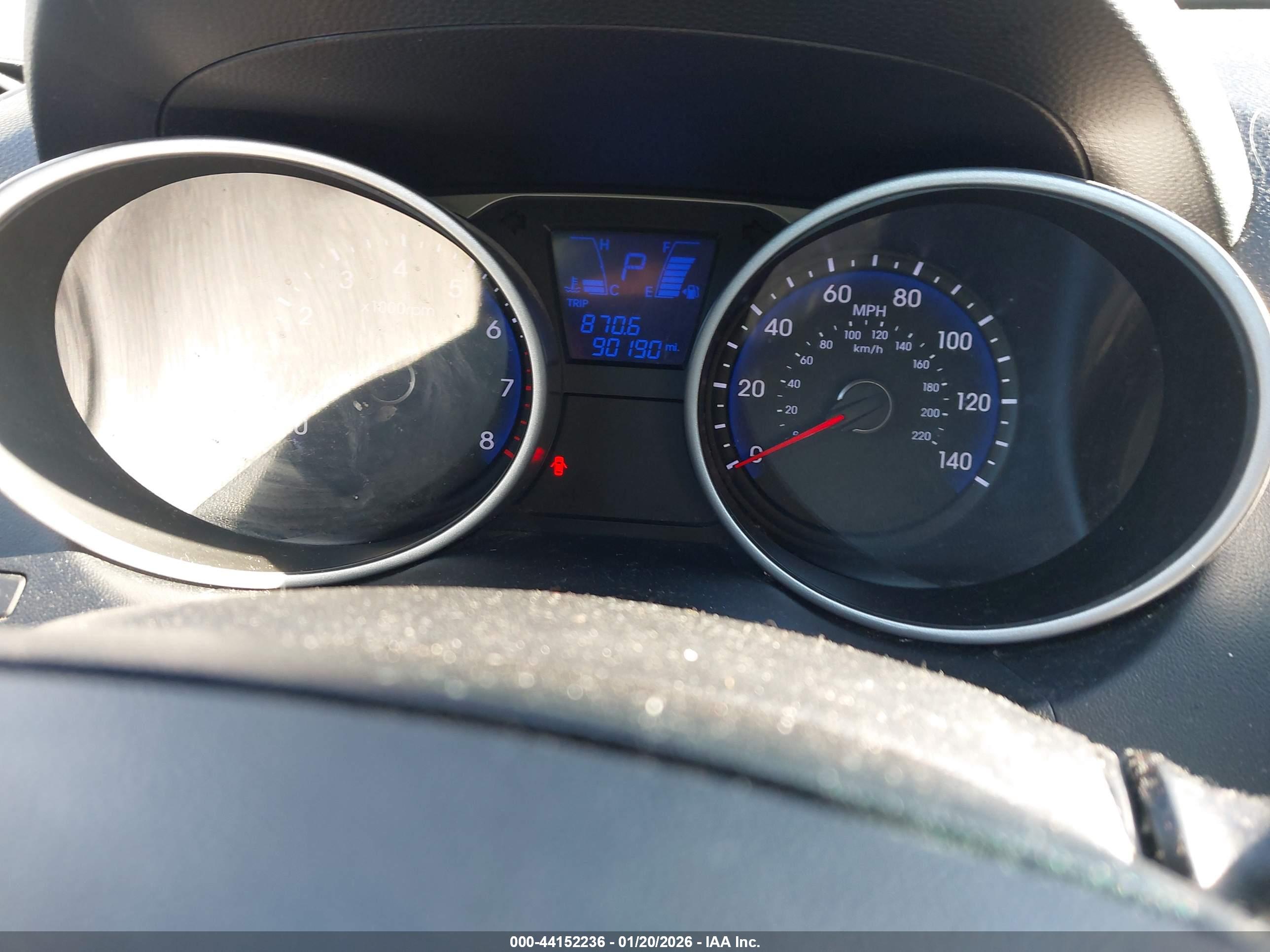 HYUNDAI TUCSON image 7