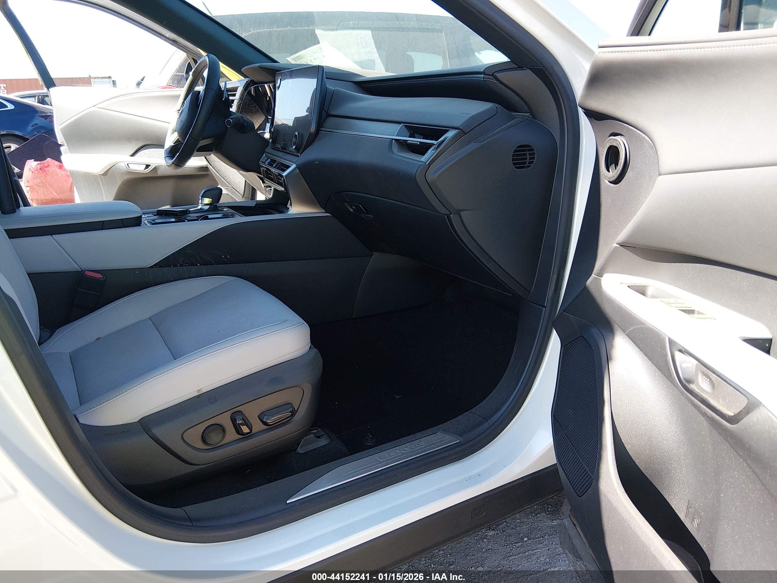 LEXUS RX image 5