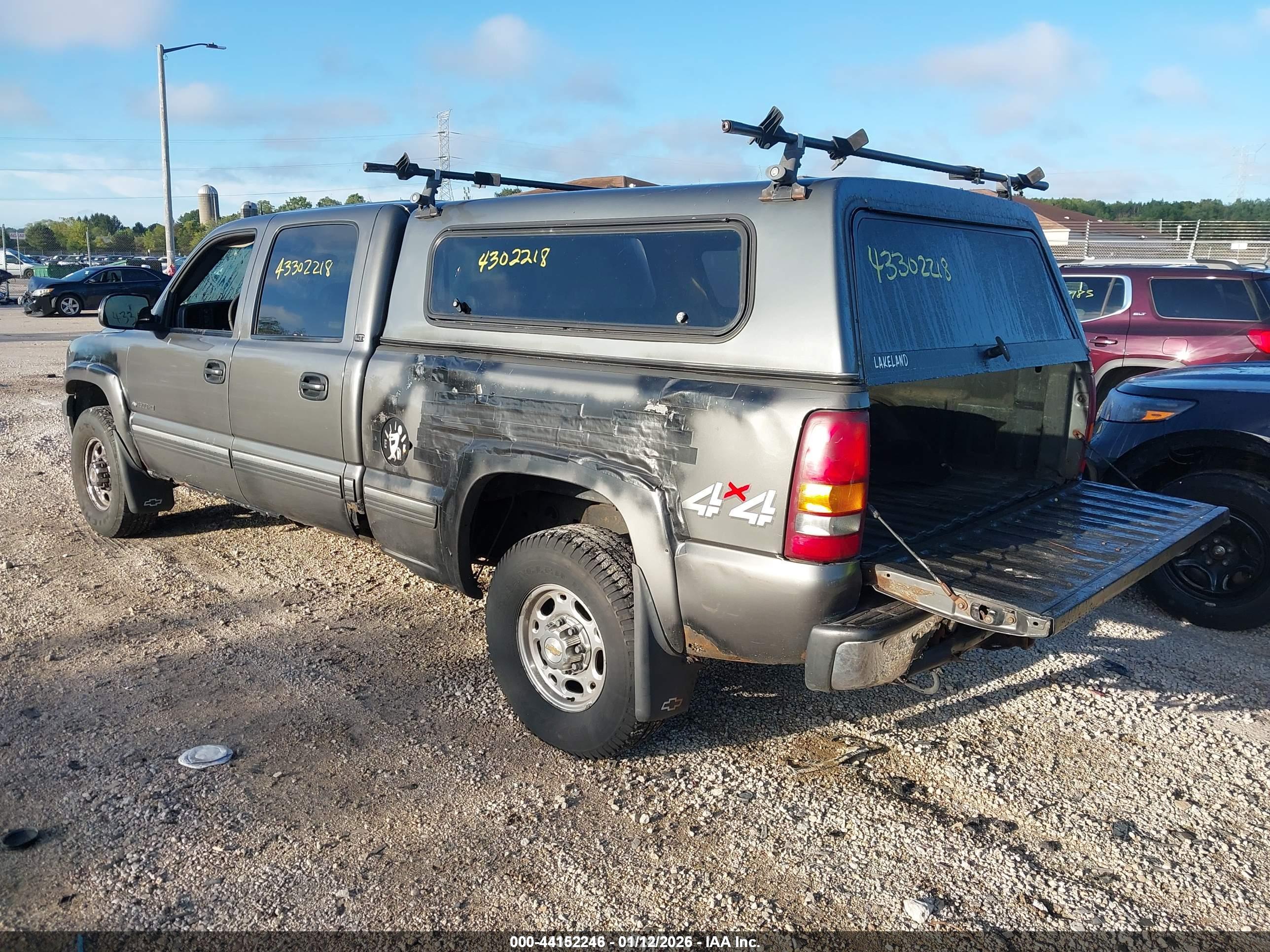 CHEVROLET SILVERADO image 3