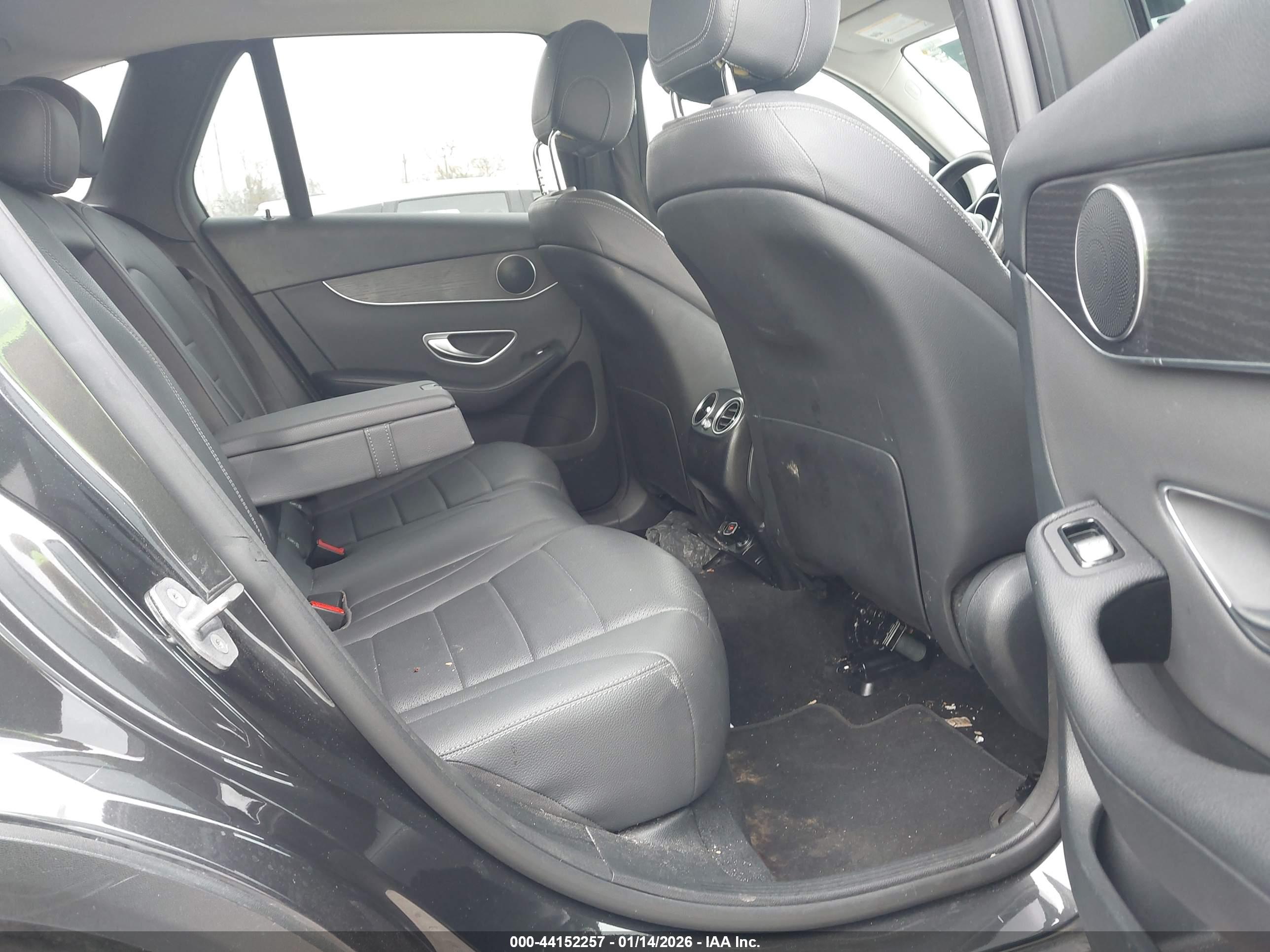 MERCEDES-BENZ GLC image 8