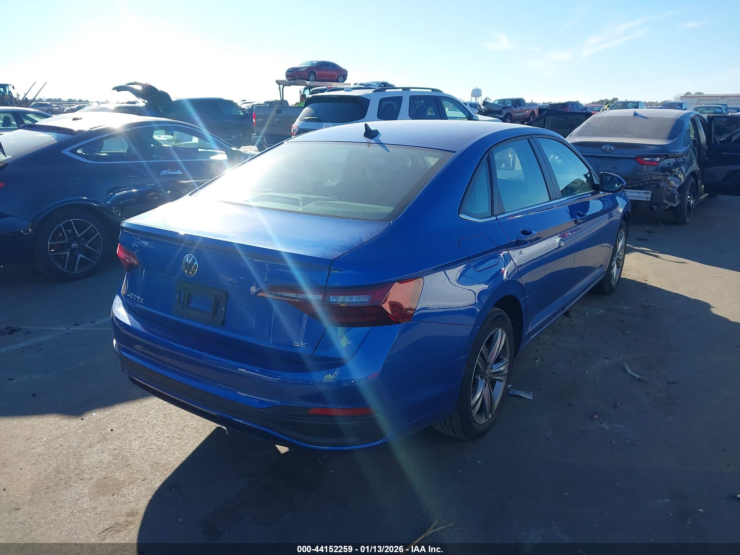 VOLKSWAGEN JETTA image 4
