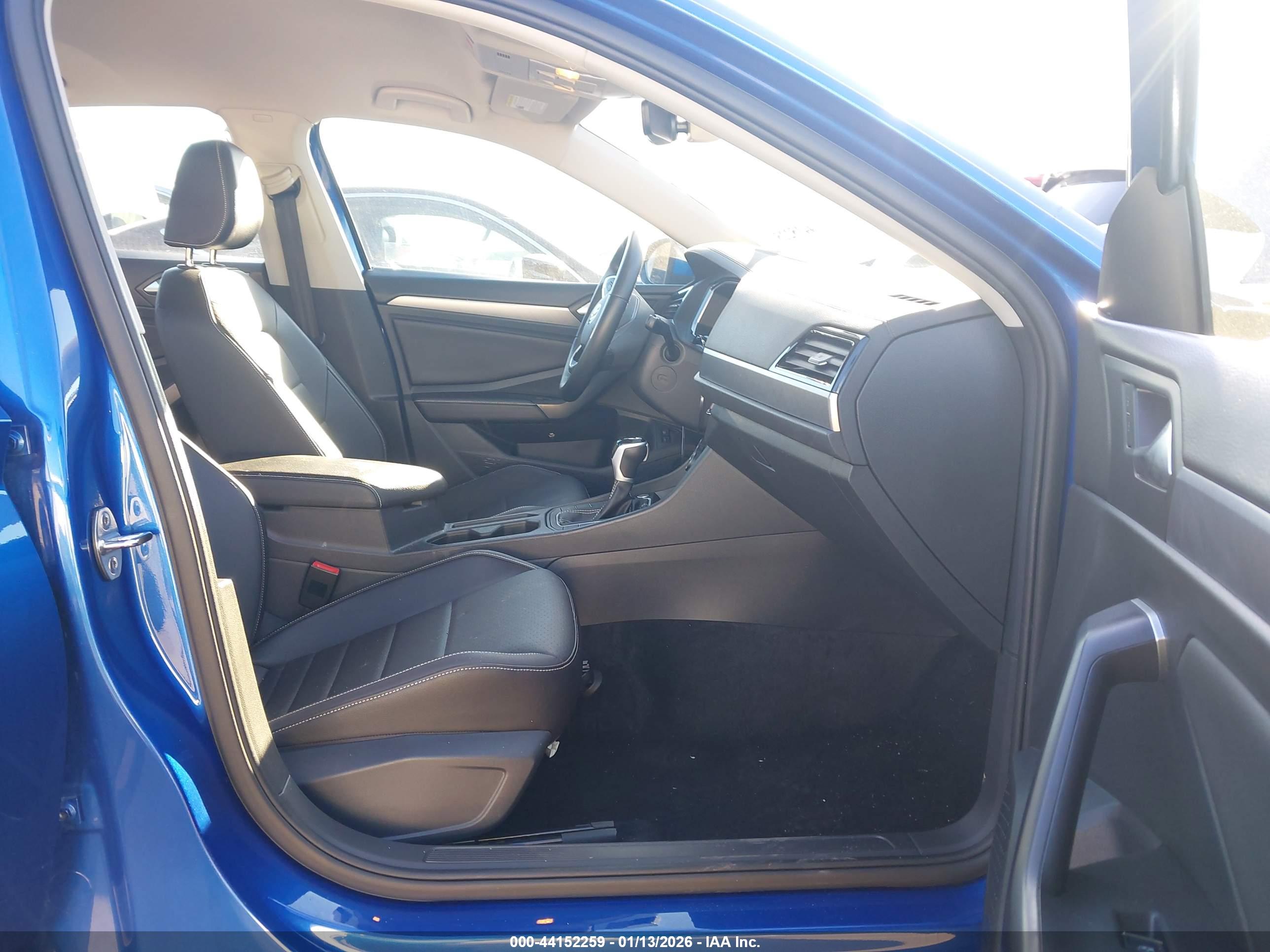 VOLKSWAGEN JETTA image 5