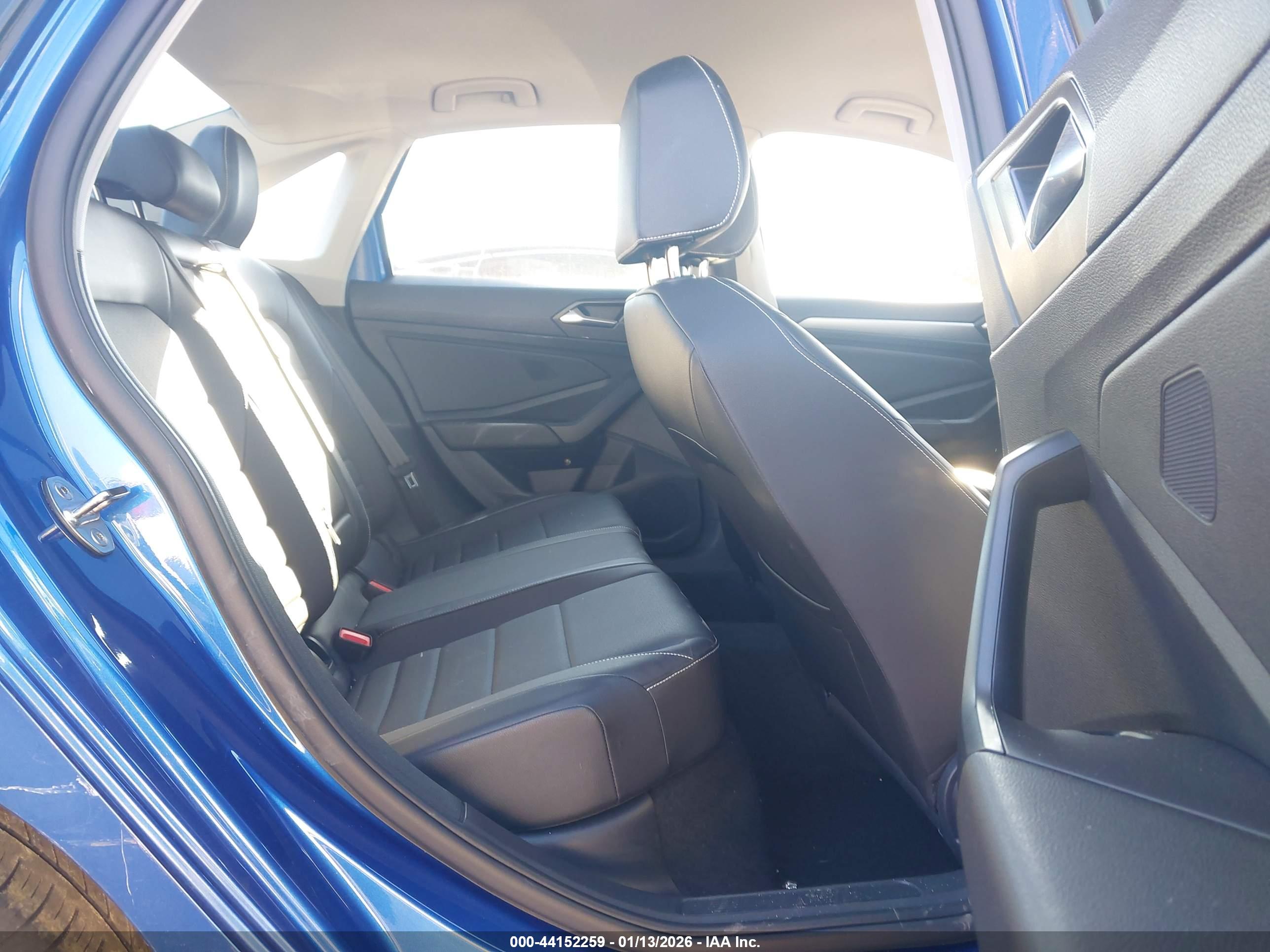 VOLKSWAGEN JETTA image 8