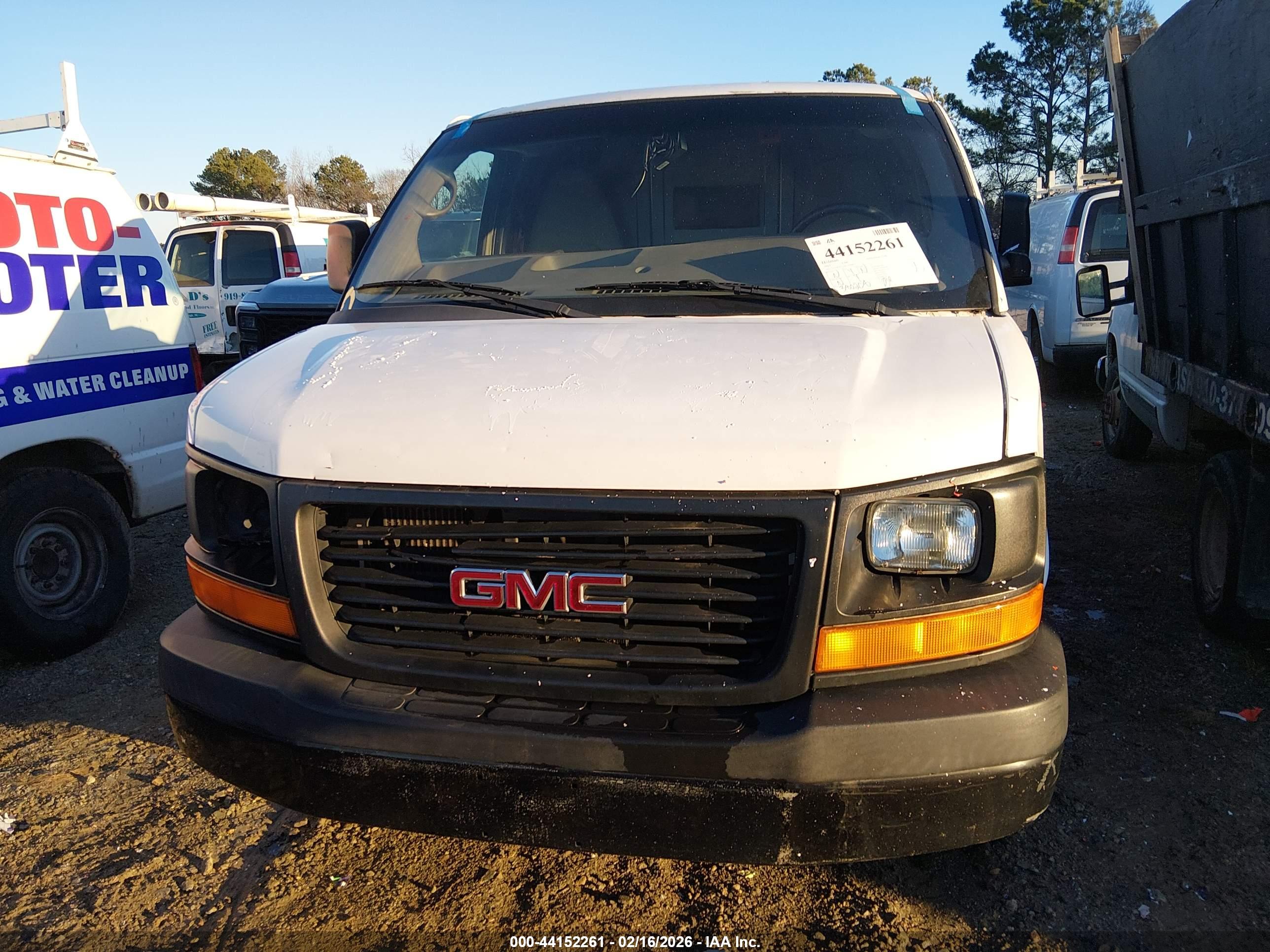 GMC SAVANA image 6