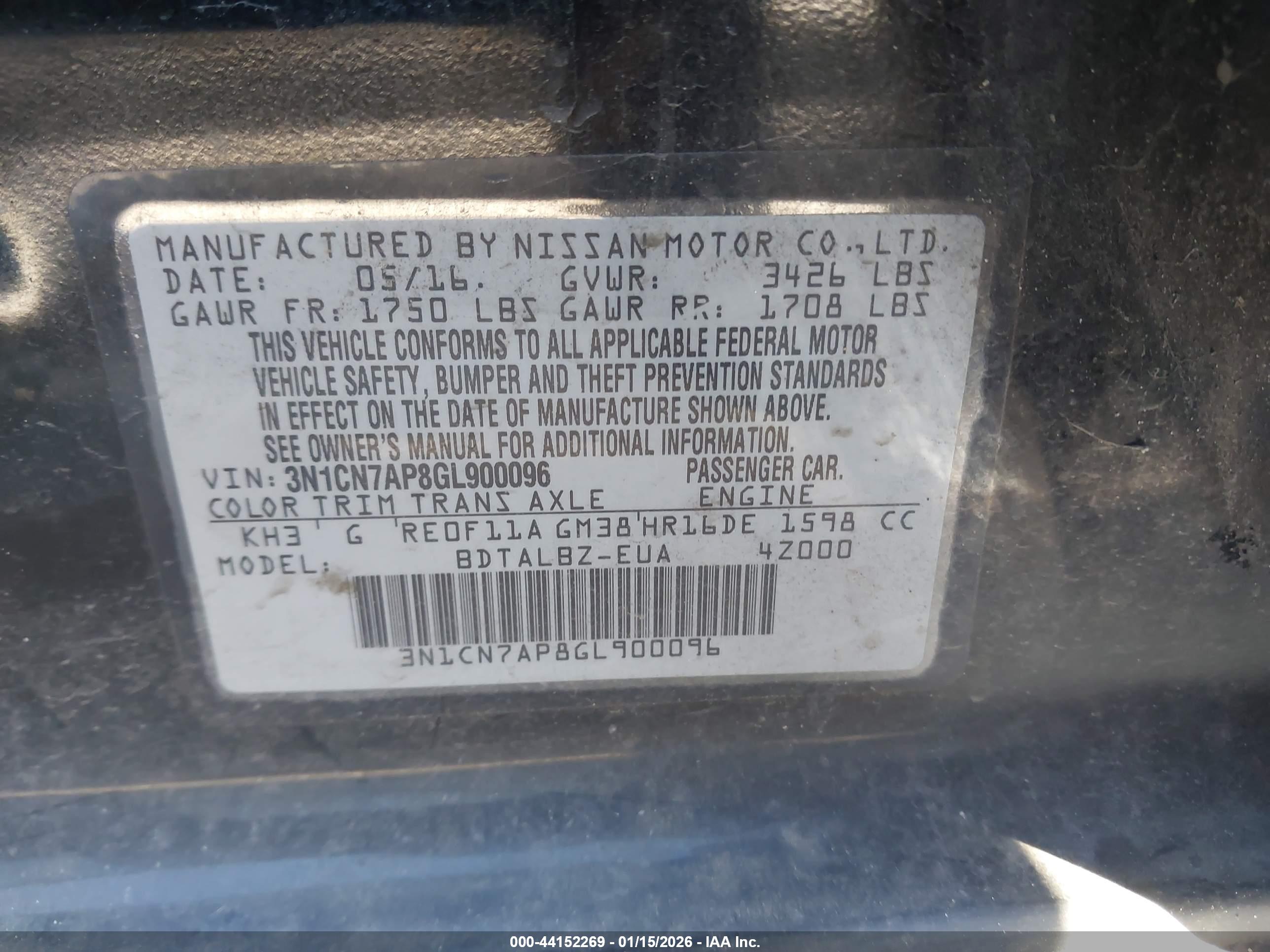 NISSAN VERSA image 9