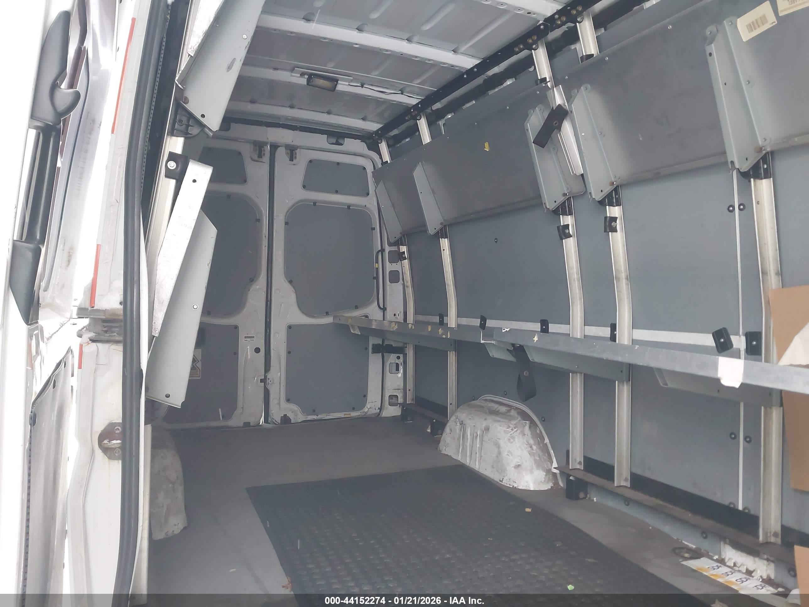 MERCEDES-BENZ SPRINTER image 8
