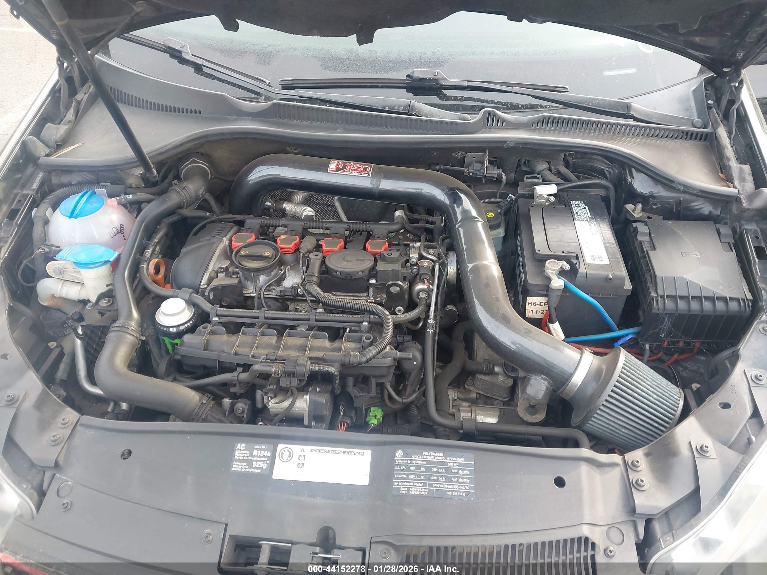 VOLKSWAGEN GTI image 10