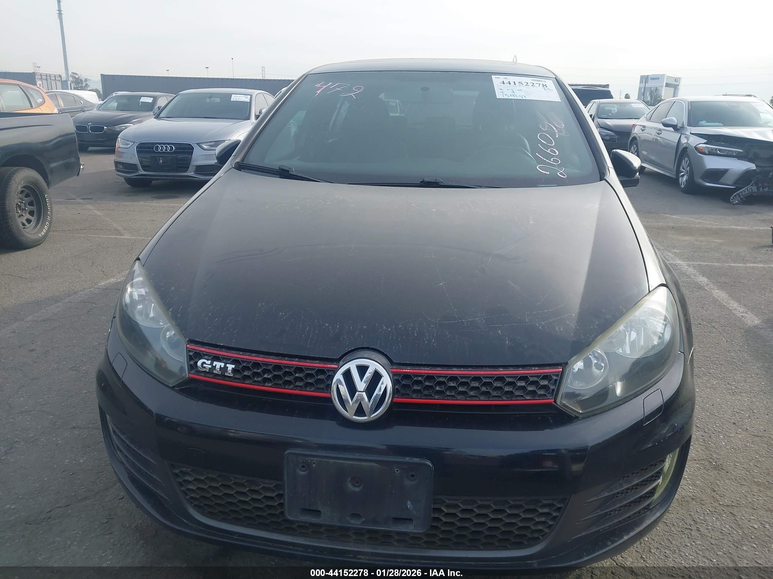 VOLKSWAGEN GTI image 6