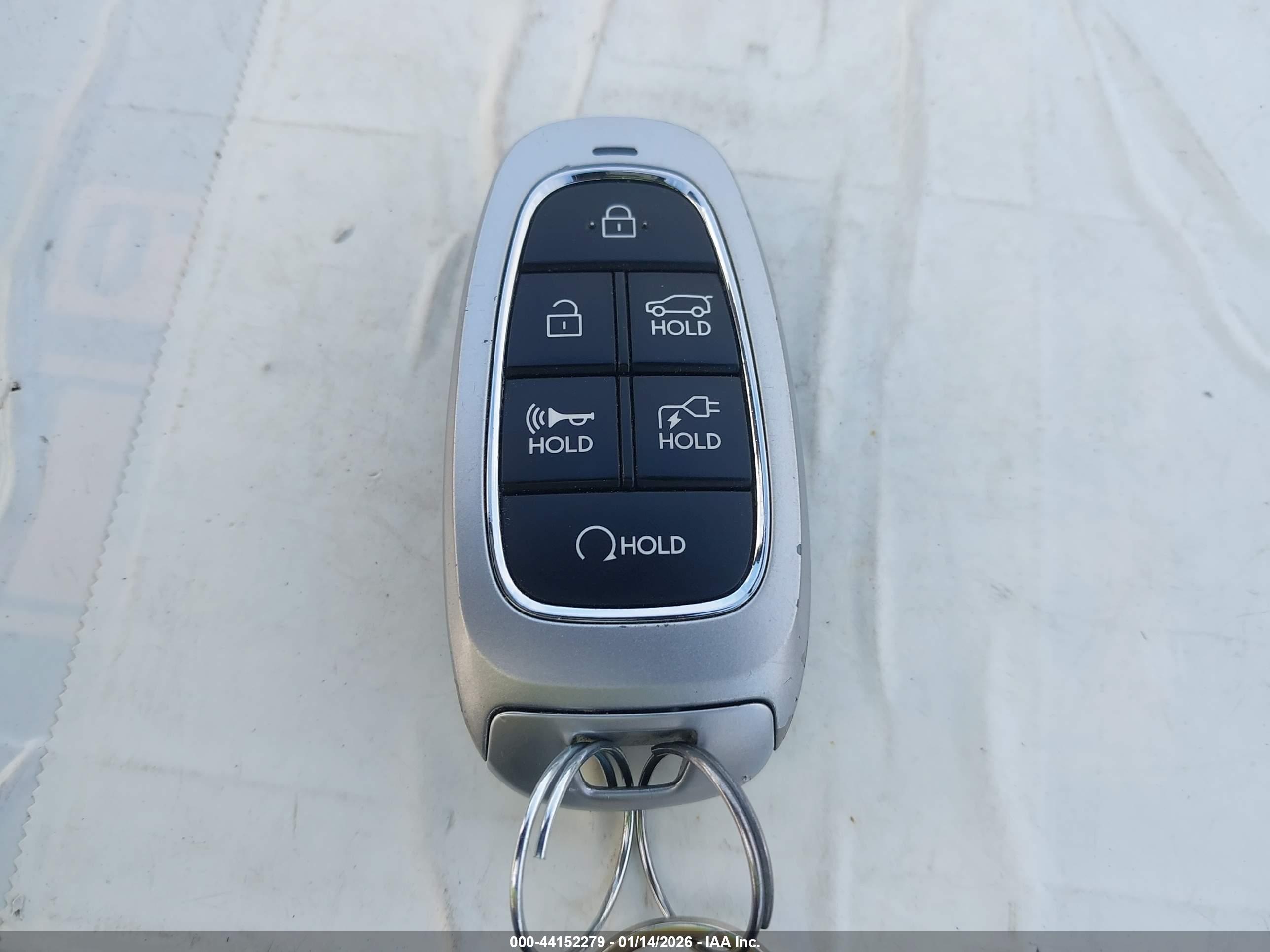 HYUNDAI IONIQ image 11