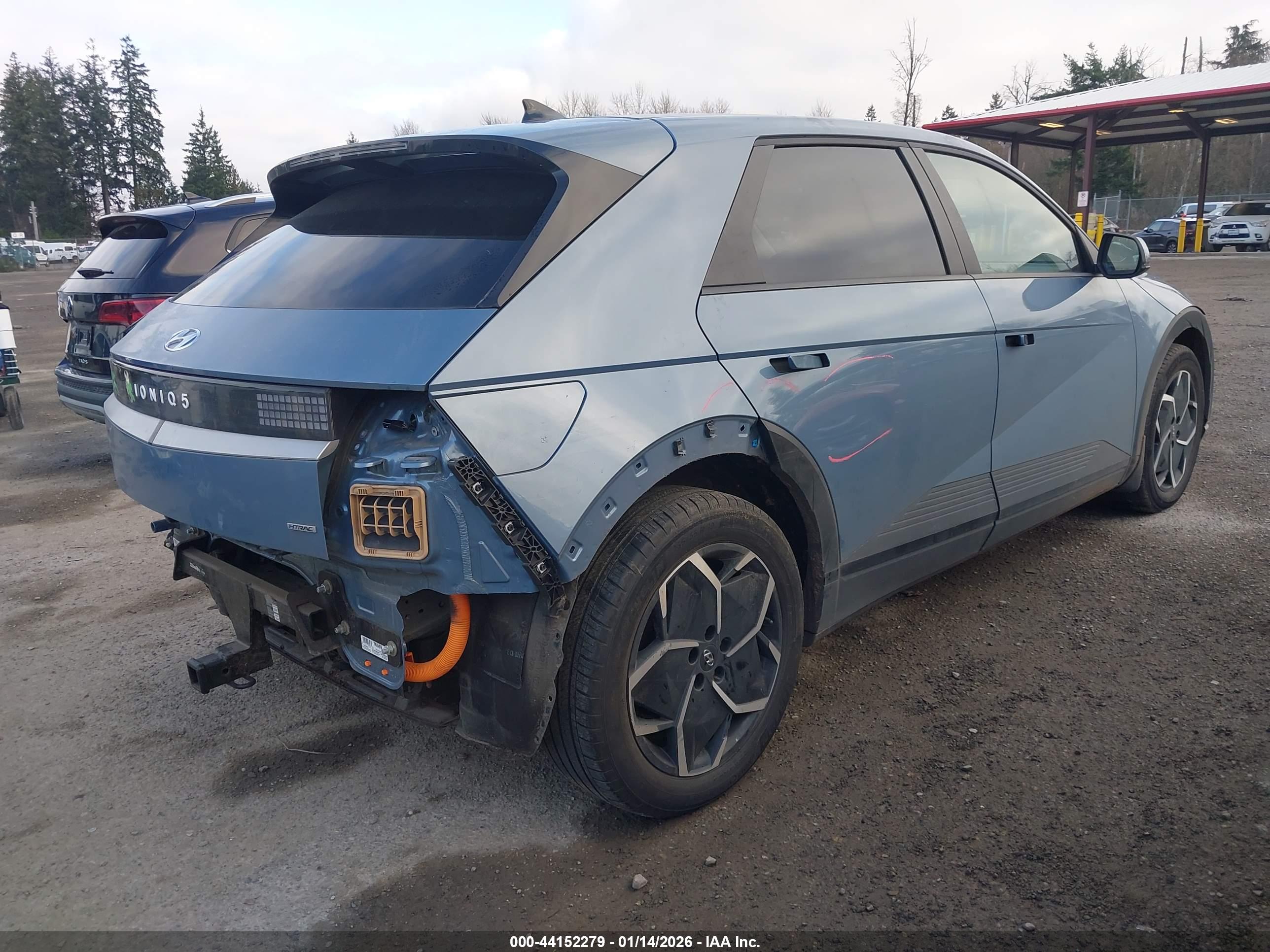 HYUNDAI IONIQ image 4