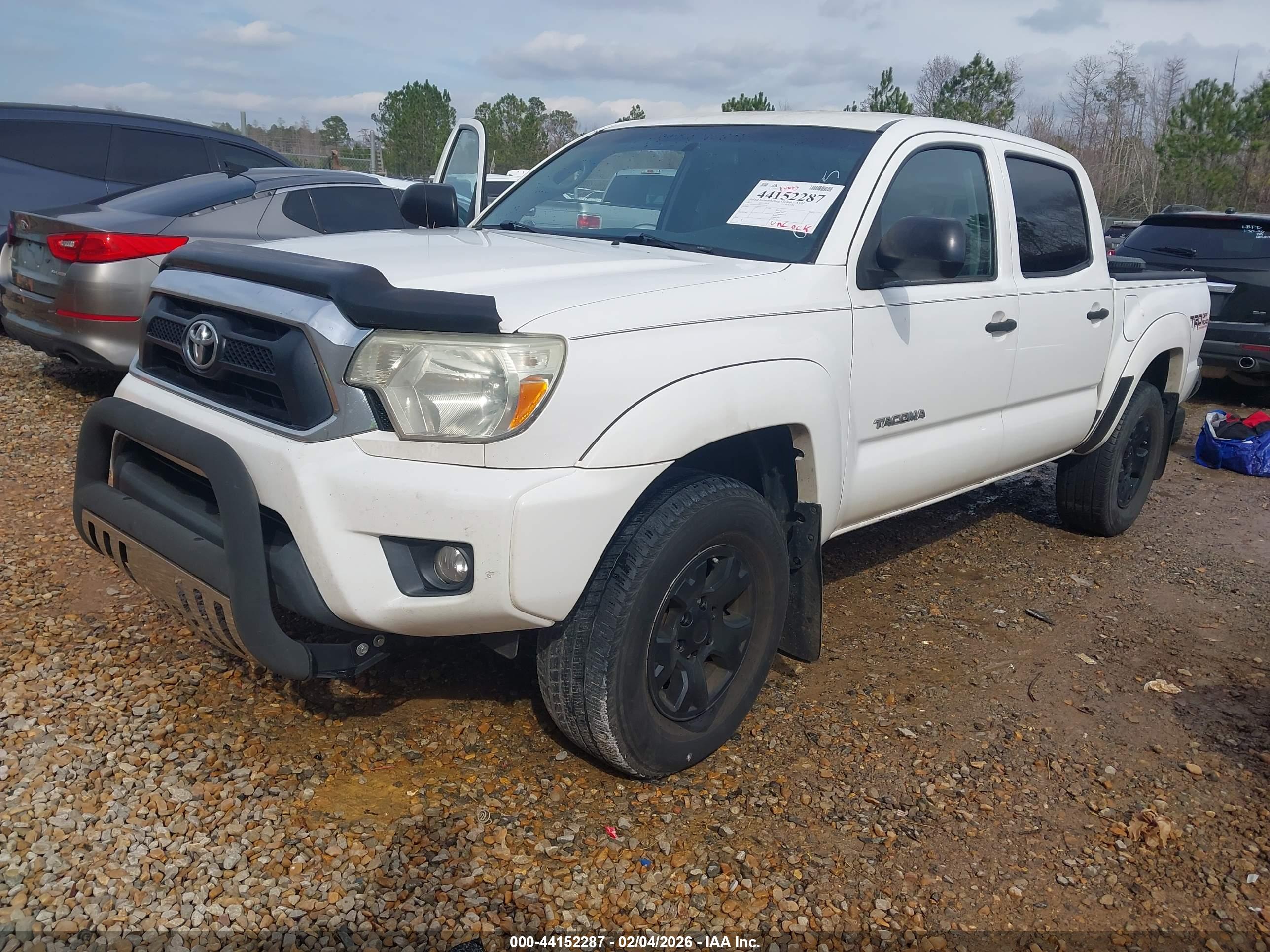 TOYOTA TACOMA image 2