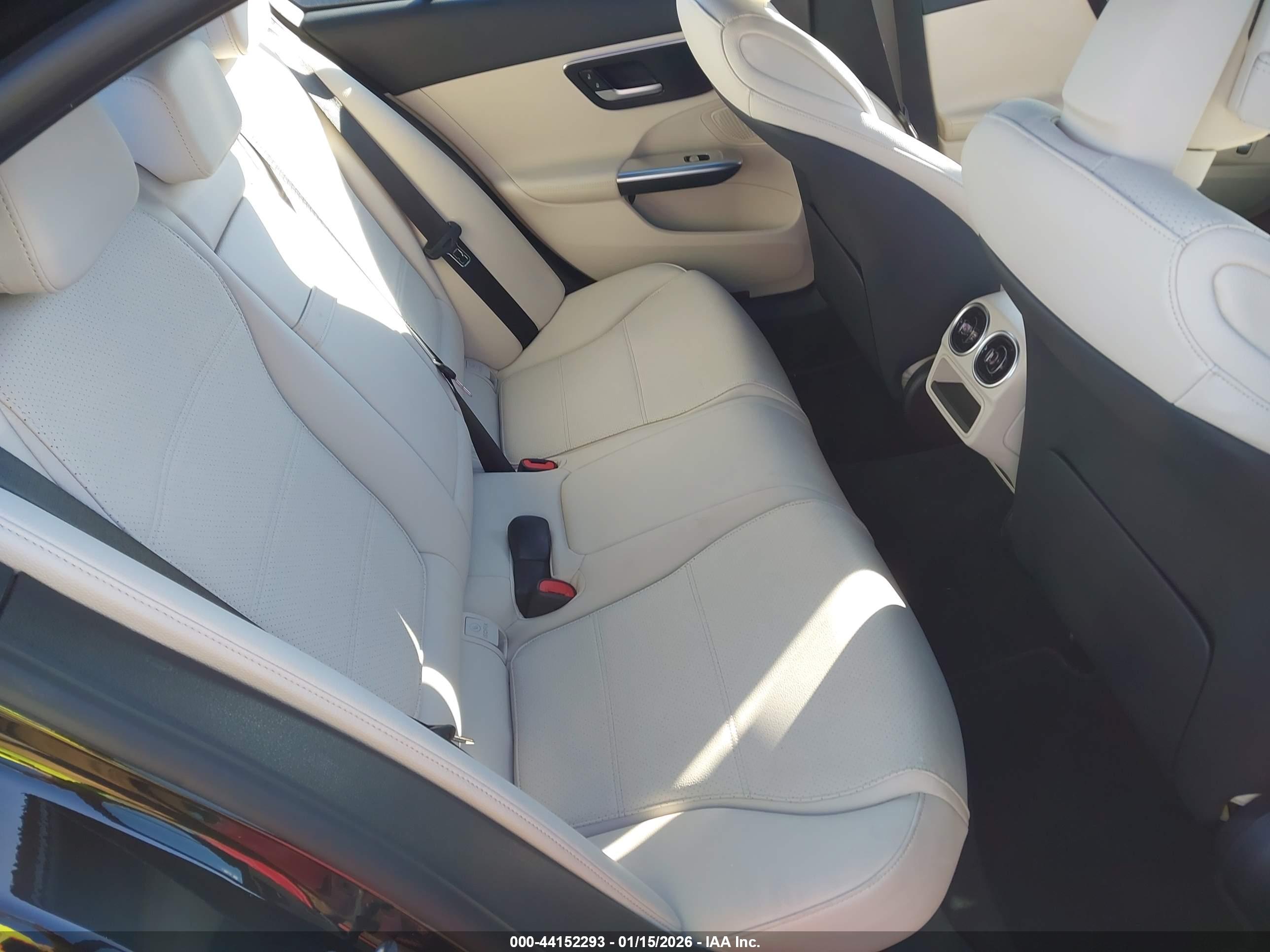 MERCEDES-BENZ C image 8