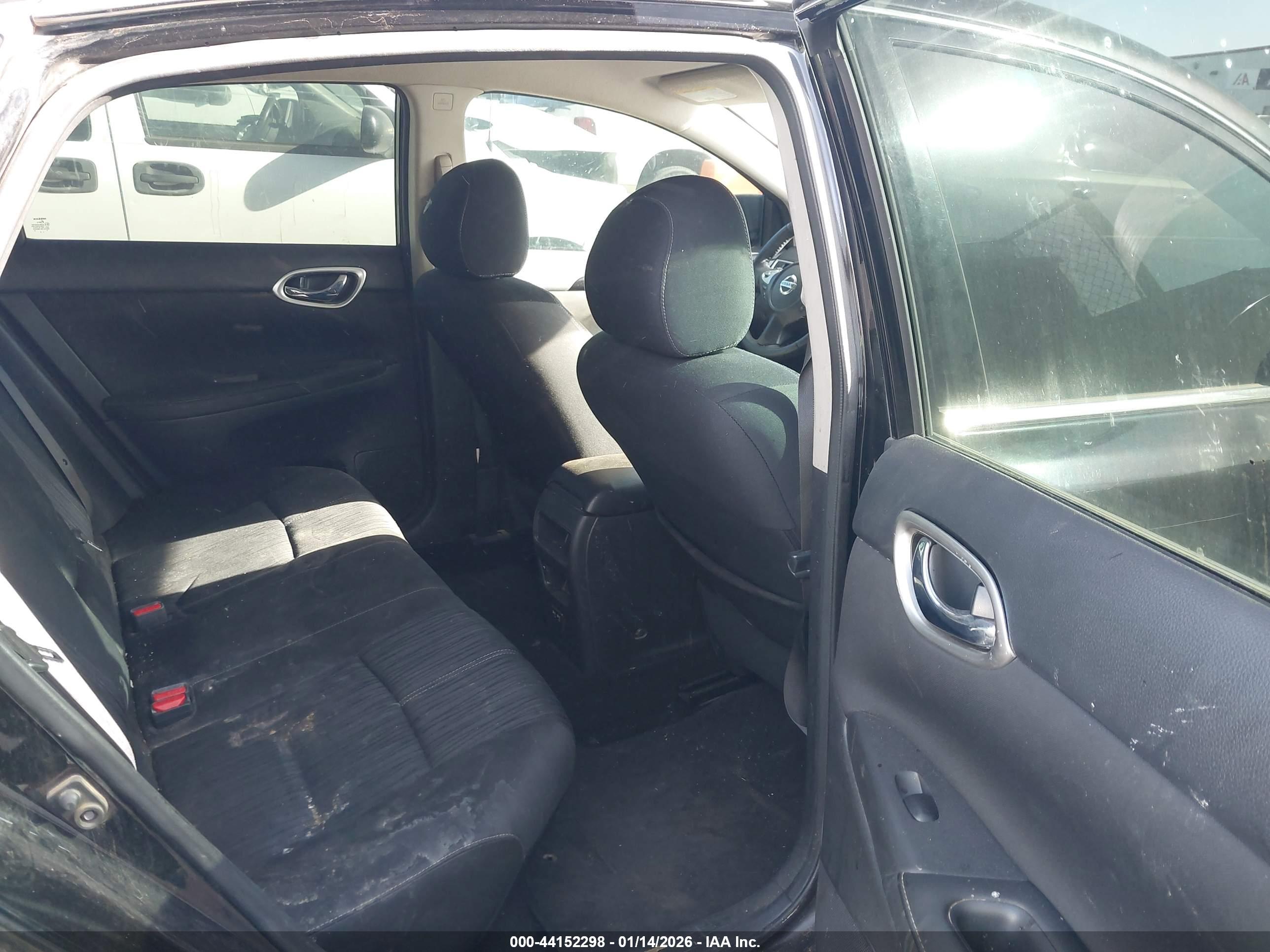NISSAN SENTRA image 8