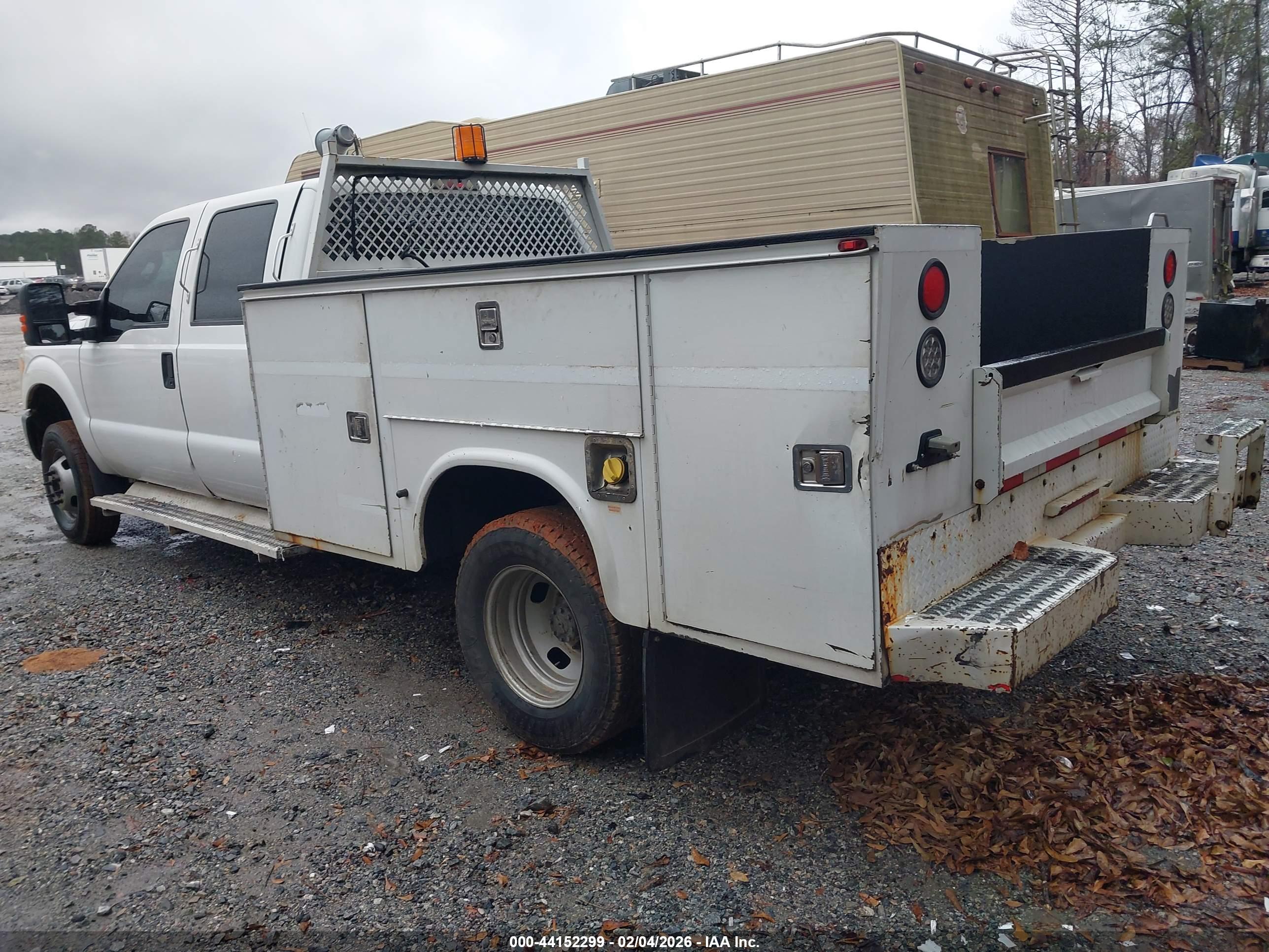 FORD SUPER image 3