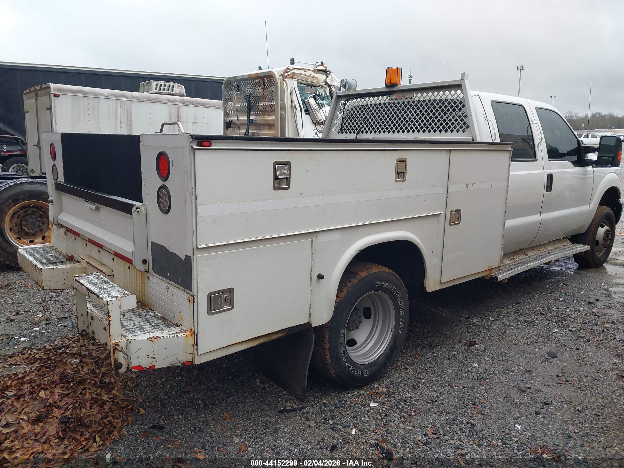 FORD SUPER image 4