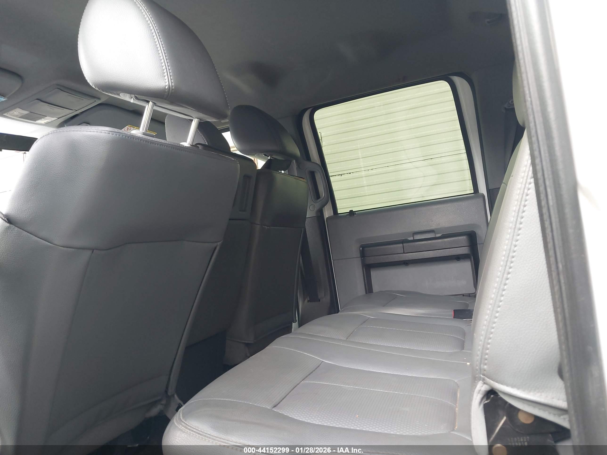 FORD SUPER image 8