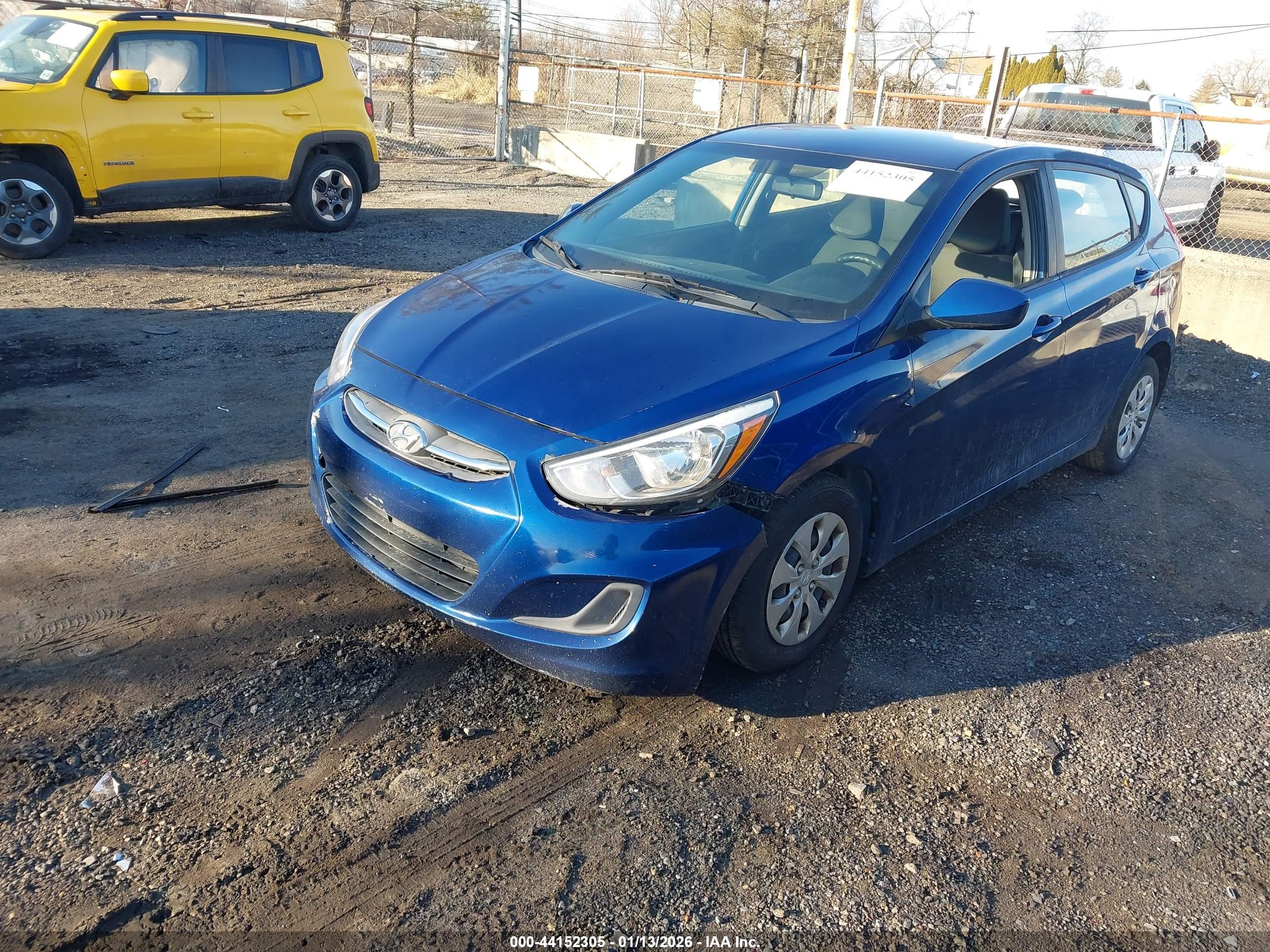 HYUNDAI ACCENT image 2