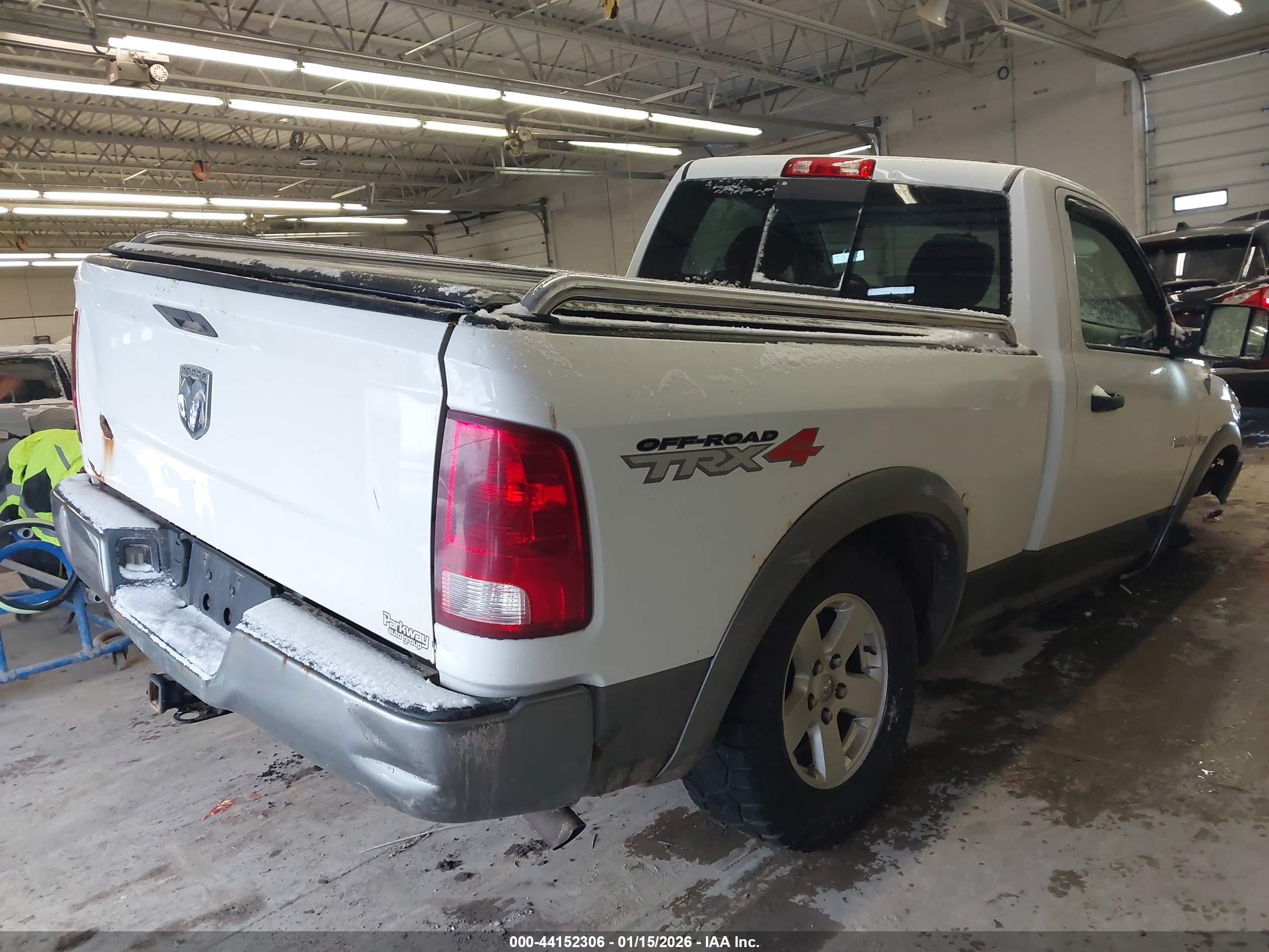 DODGE RAM image 4