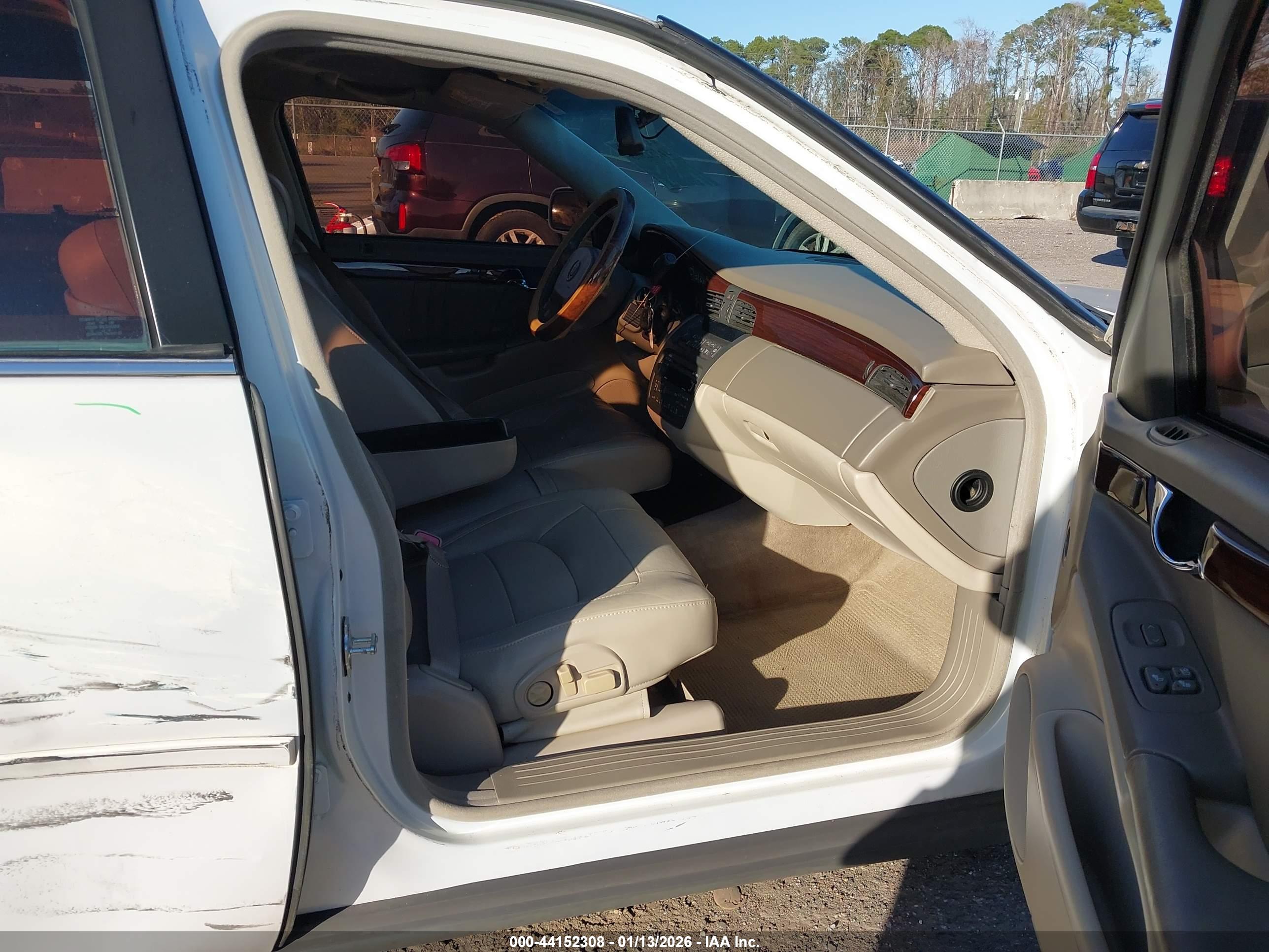 CADILLAC DEVILLE image 5